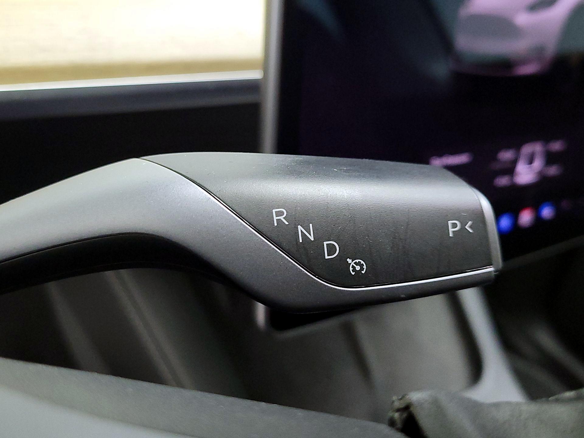 Thumbnail: 2022 Tesla Model Y - 17