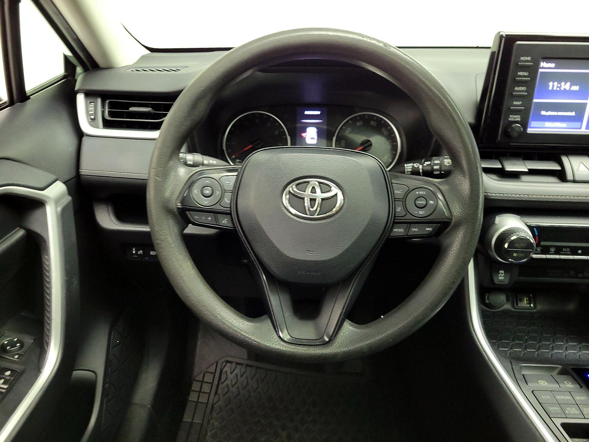 Thumbnail: 2019 Toyota RAV4 - 10