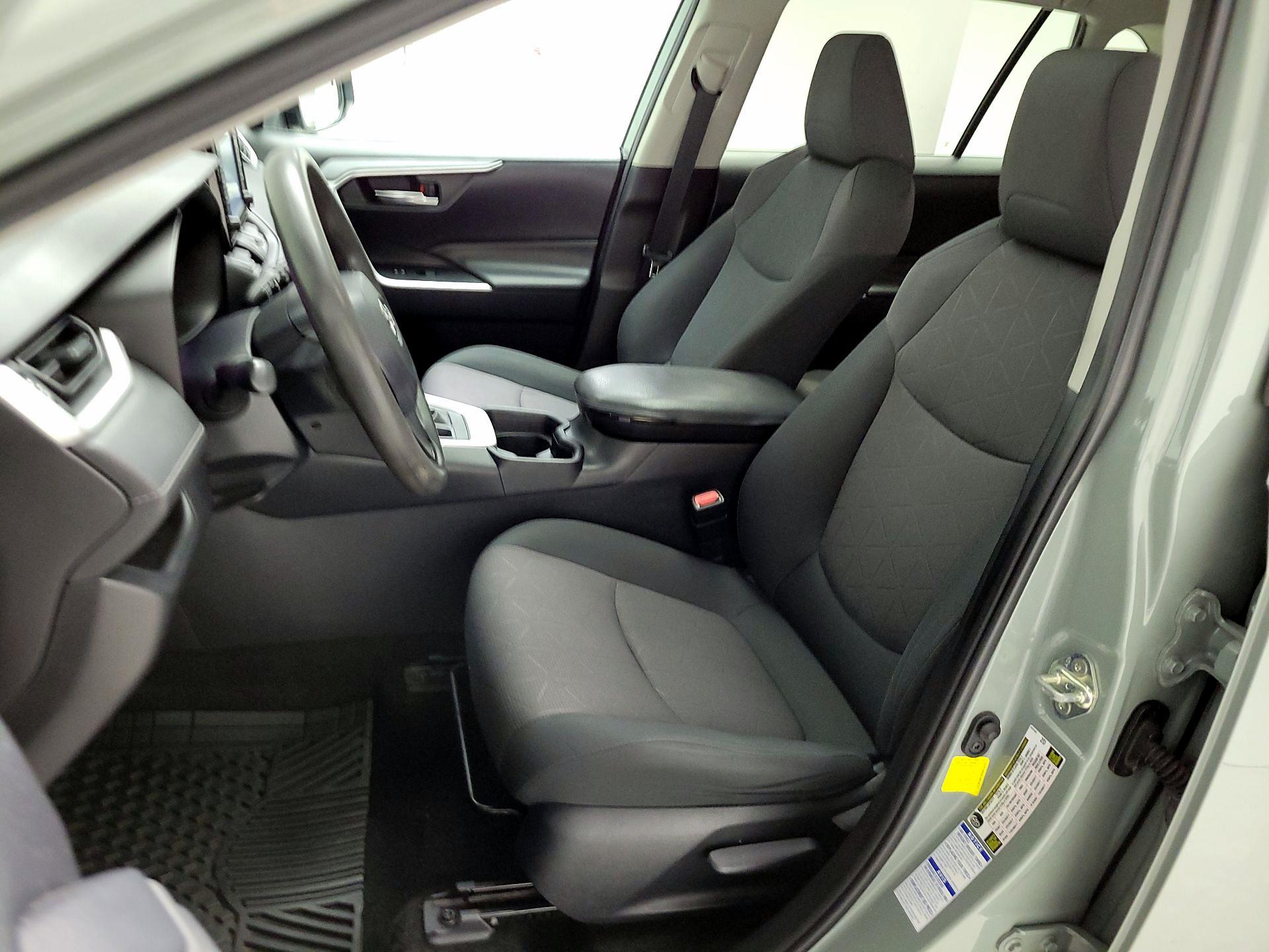 Thumbnail: 2019 Toyota RAV4 - 11