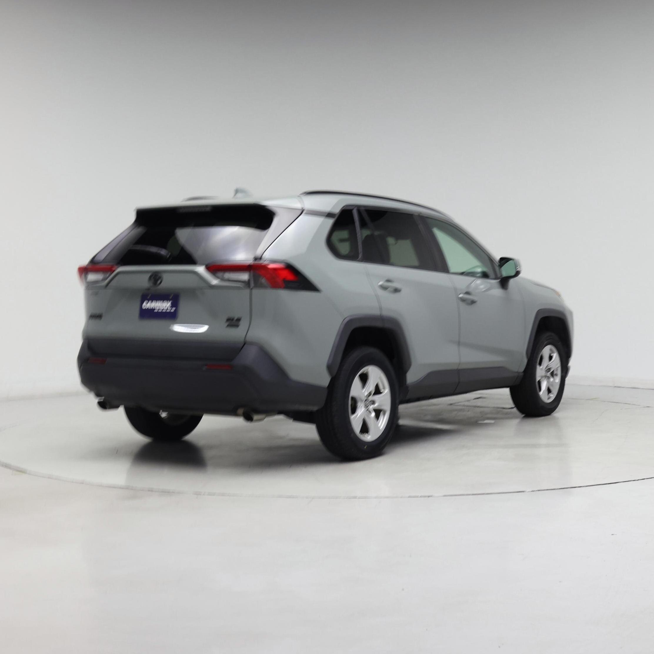 Thumbnail: 2019 Toyota RAV4 - 8