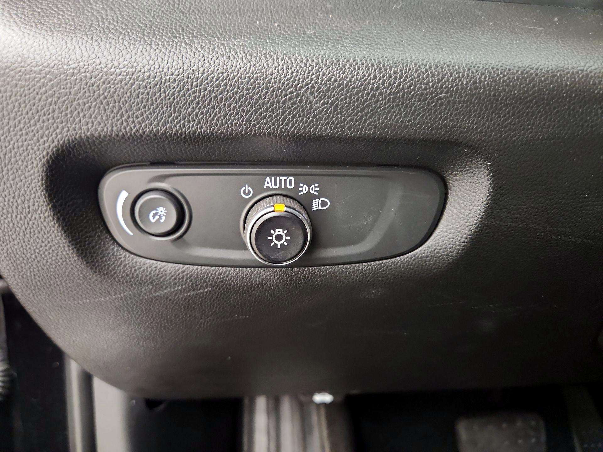 Thumbnail: 2023 Chevrolet Traverse - 13