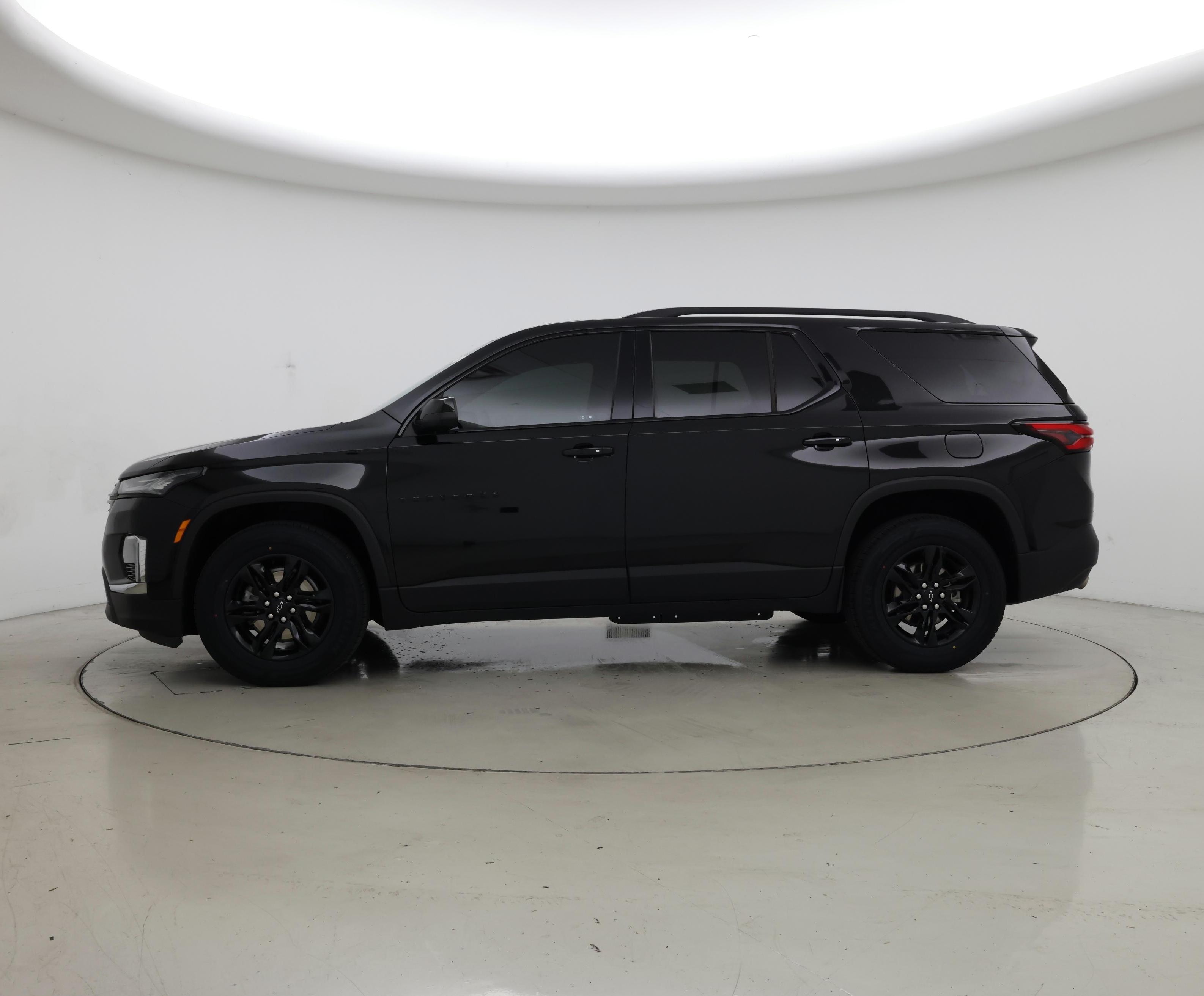 Thumbnail: 2023 Chevrolet Traverse - 3