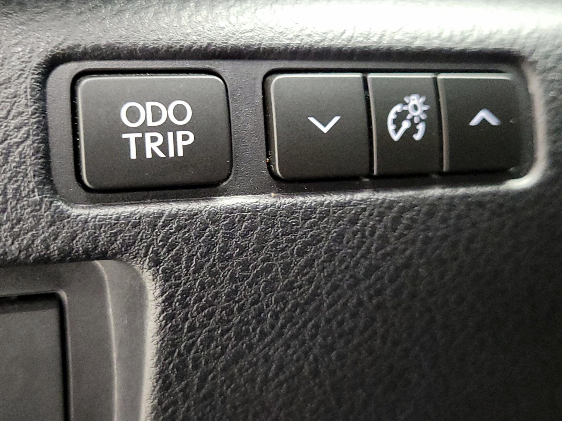 Thumbnail: 2021 Lexus IS - 13