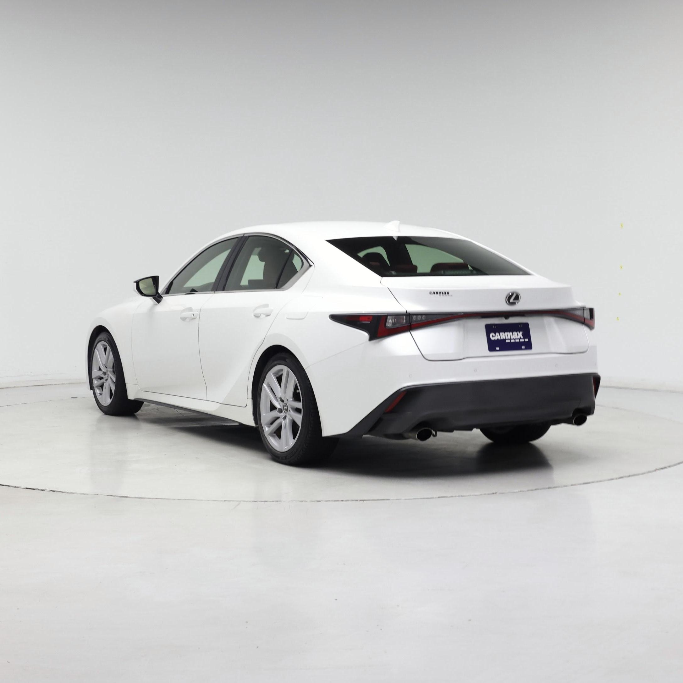 Thumbnail: 2021 Lexus IS - 2