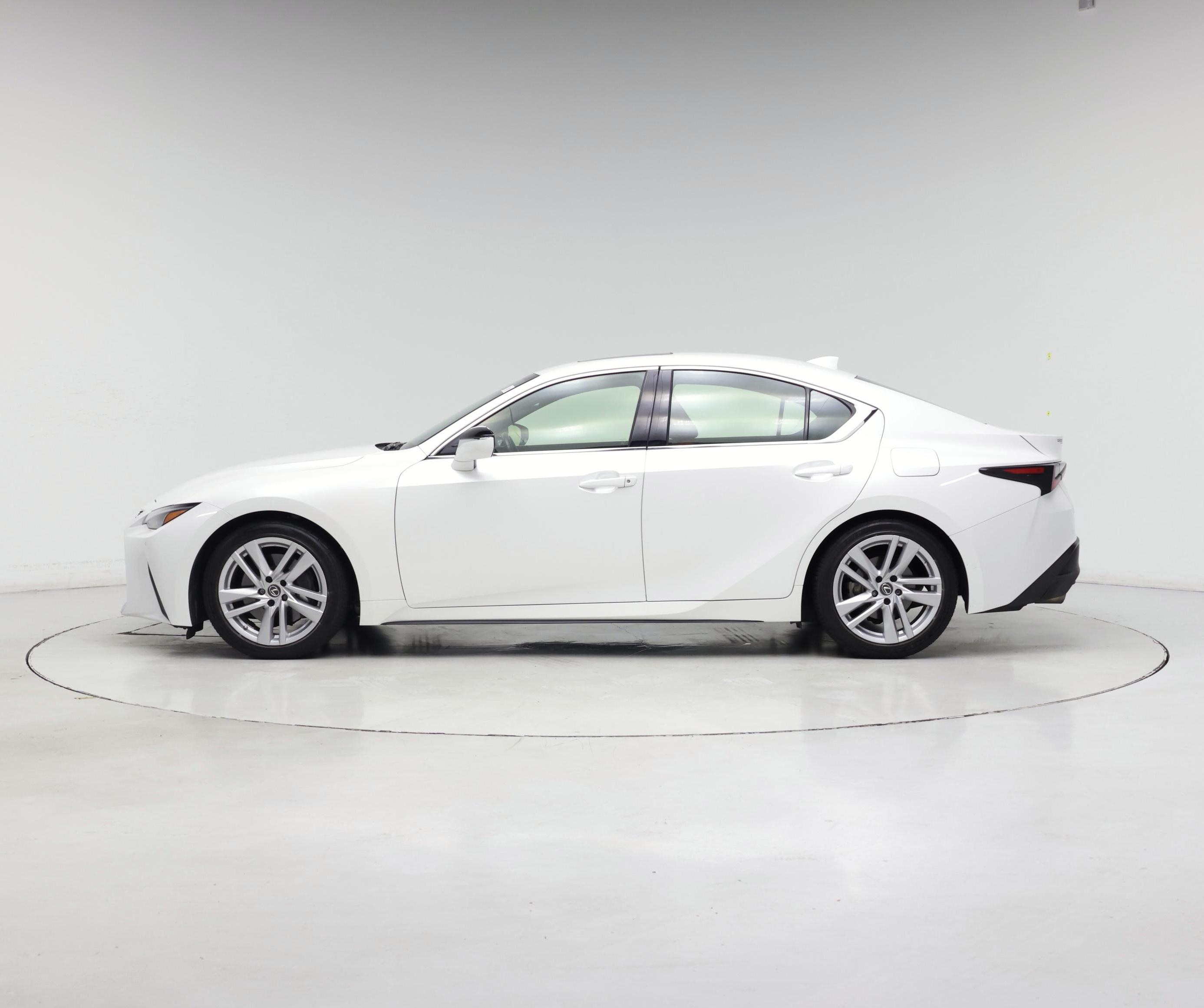 Thumbnail: 2021 Lexus IS - 3