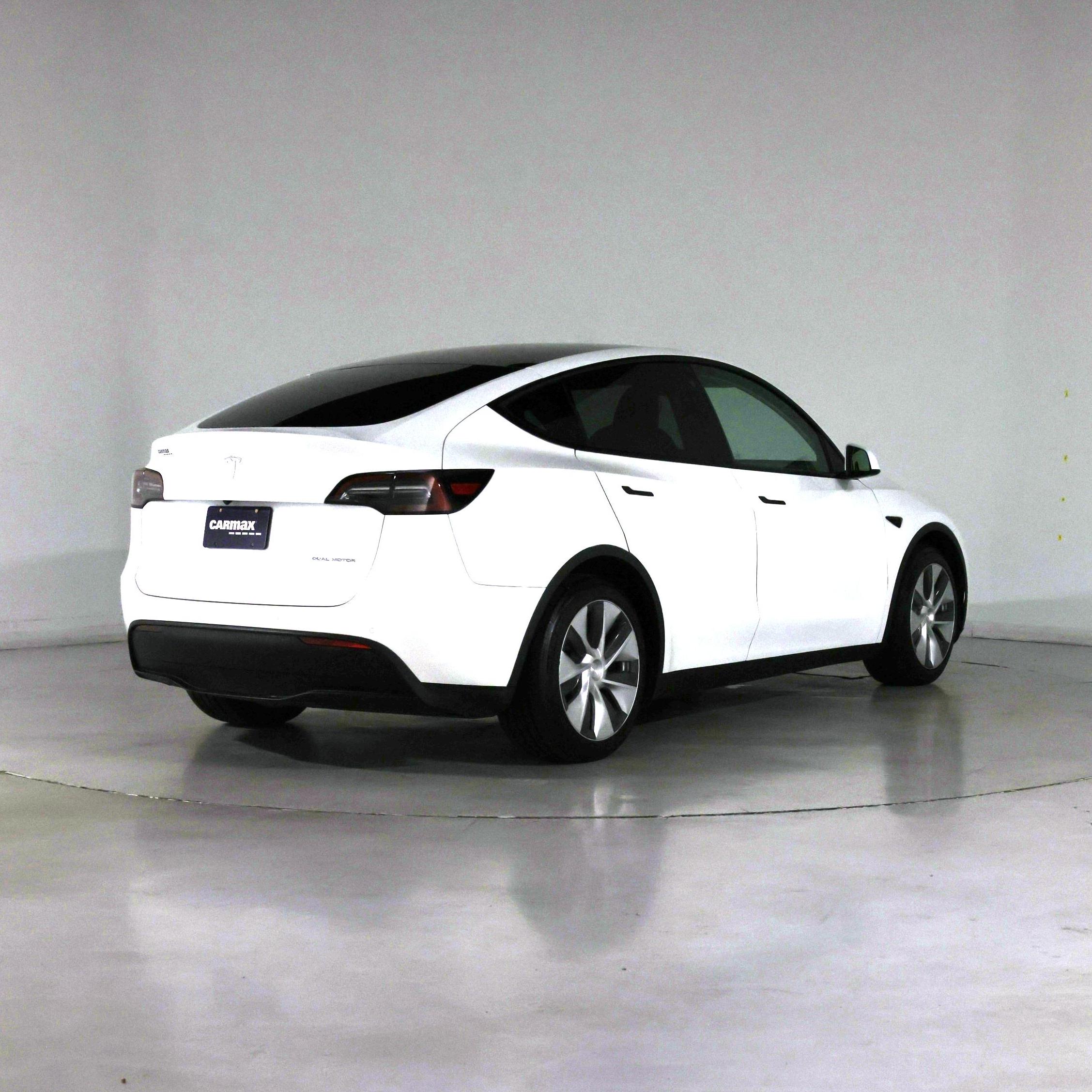 Thumbnail: 2022 Tesla Model Y - 8