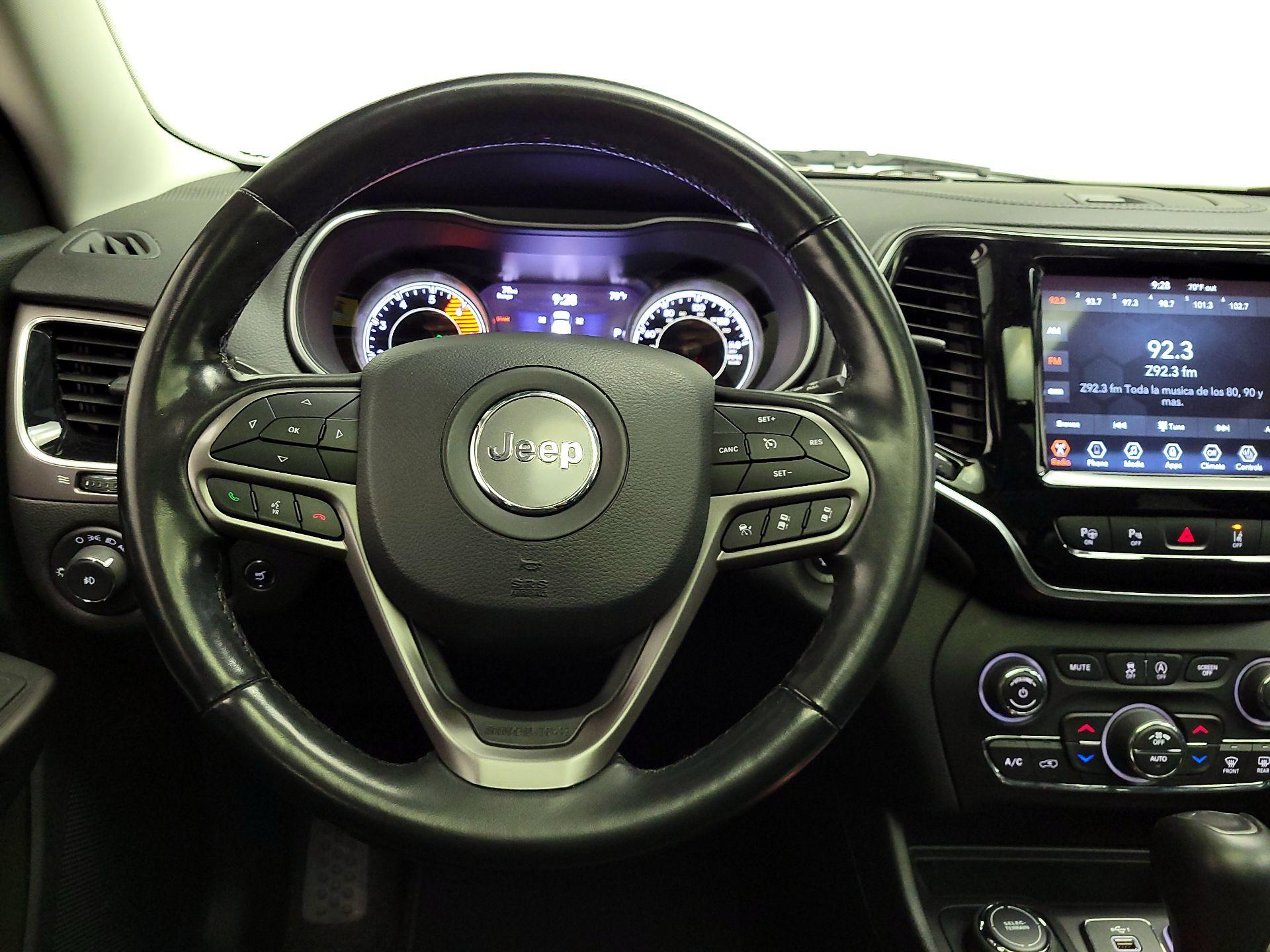 Thumbnail: 2021 Jeep Cherokee - 10