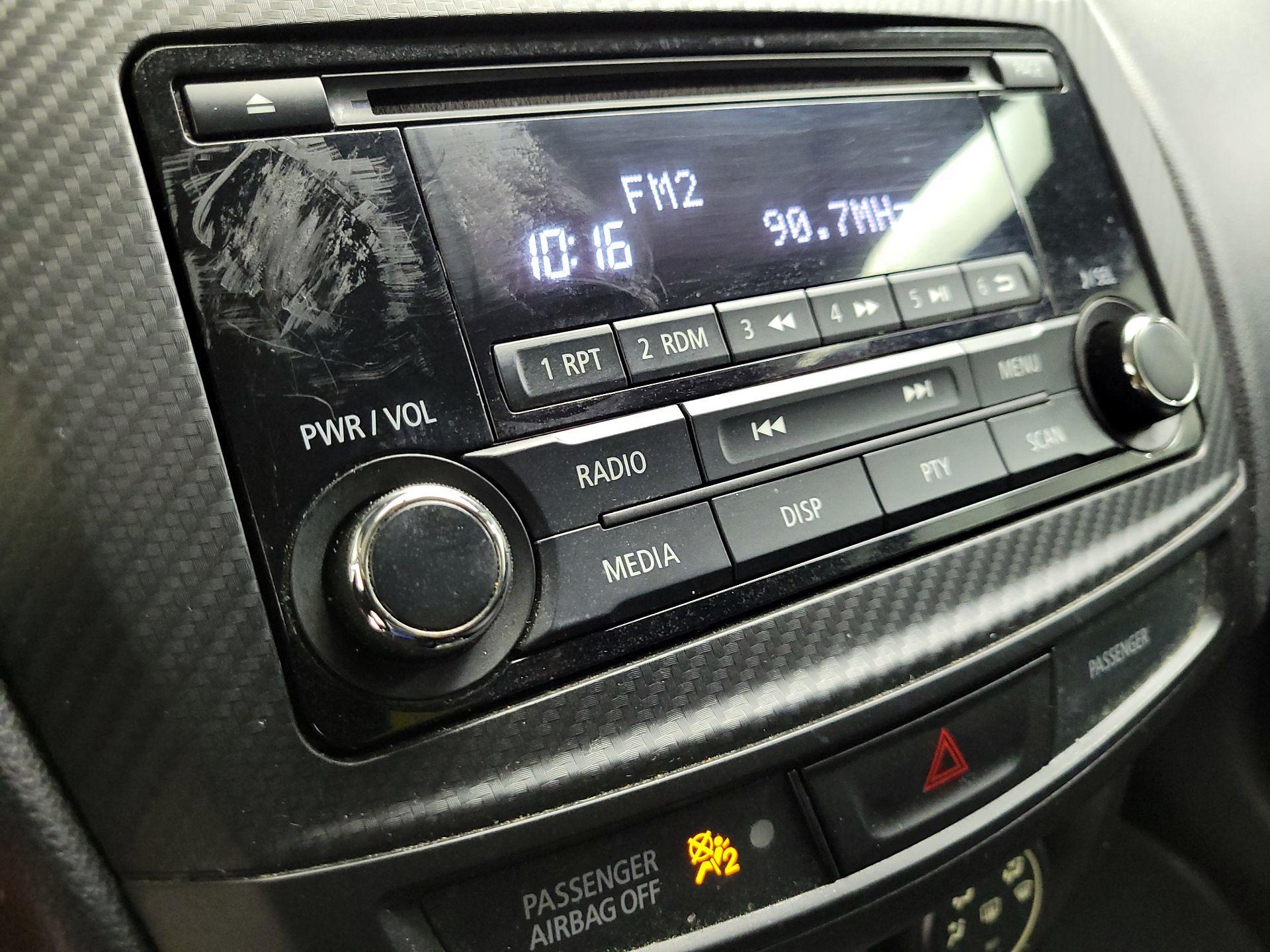 Thumbnail: 2015 Mitsubishi Outlander Sport - 14