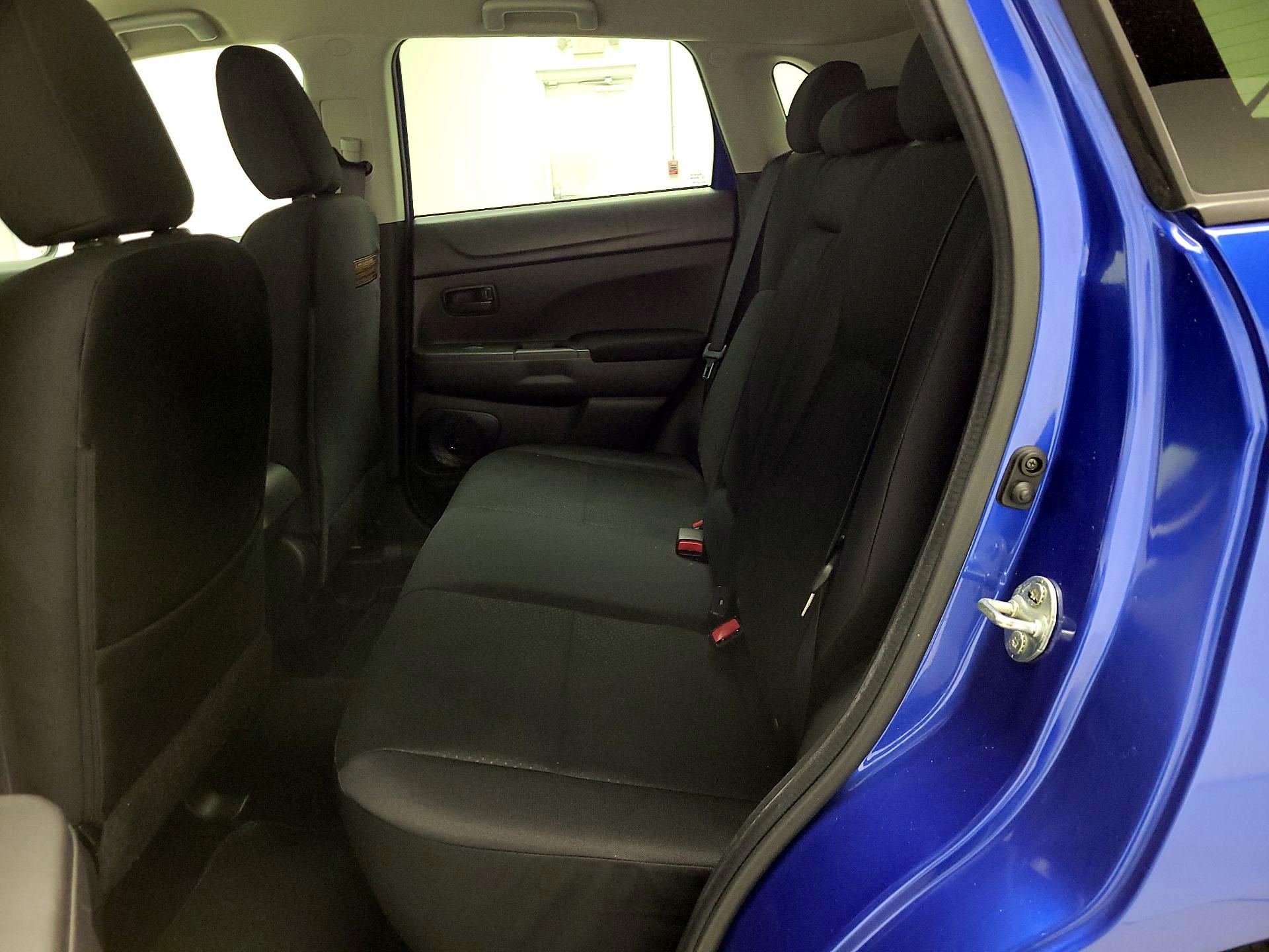 Thumbnail: 2015 Mitsubishi Outlander Sport - 18