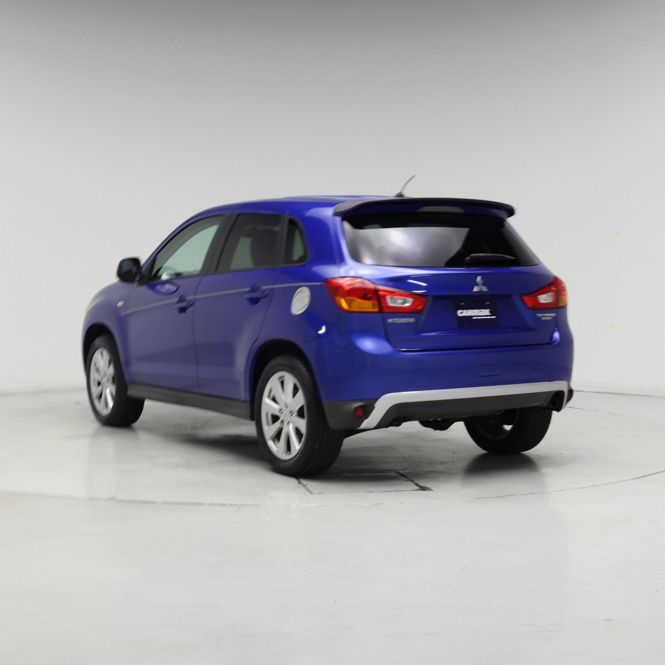 Thumbnail: 2015 Mitsubishi Outlander Sport - 2