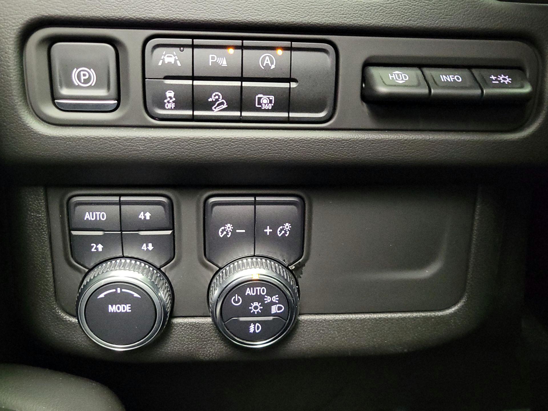 Thumbnail: 2023 GMC Yukon - 13