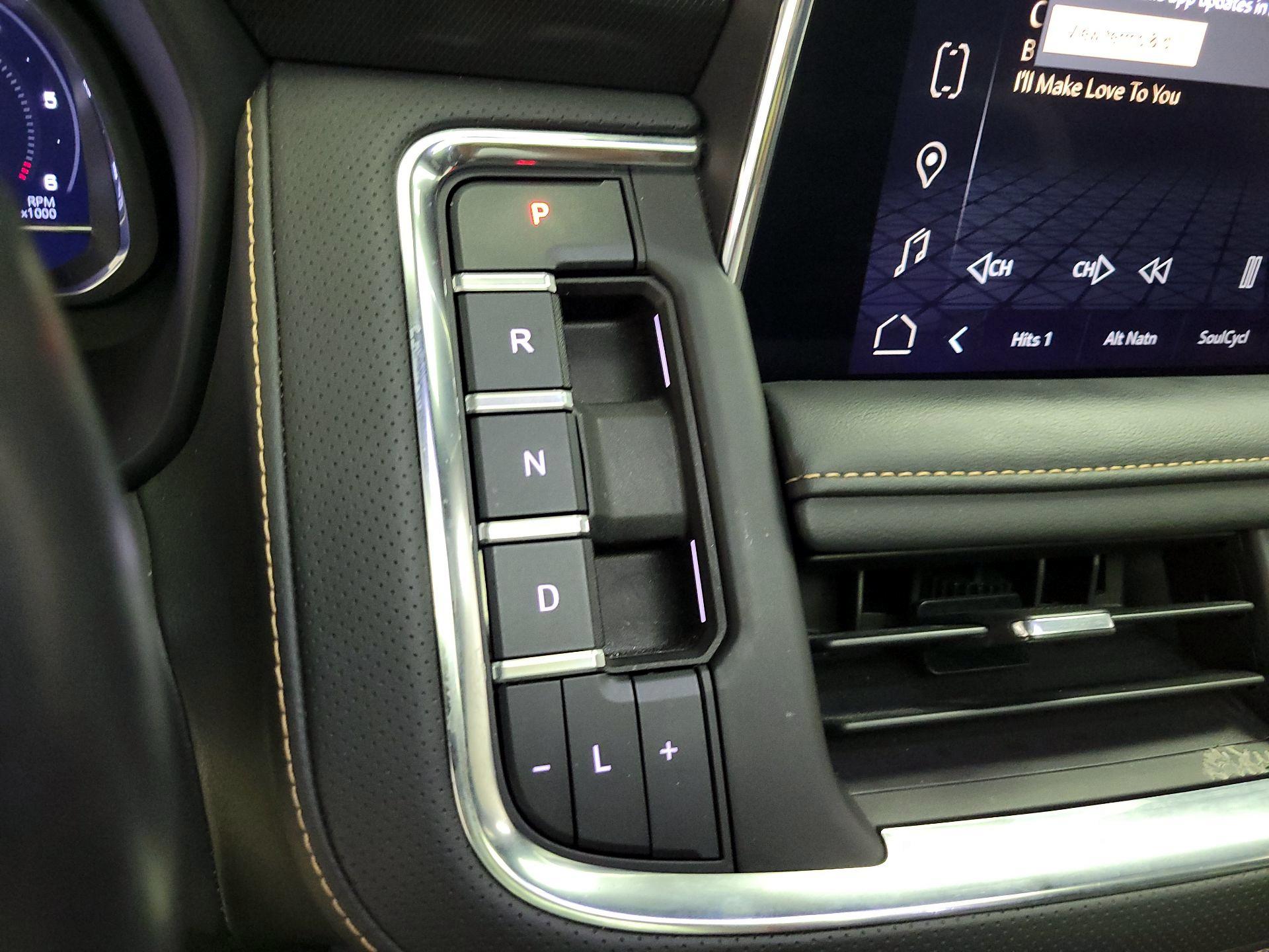 Thumbnail: 2023 GMC Yukon - 17