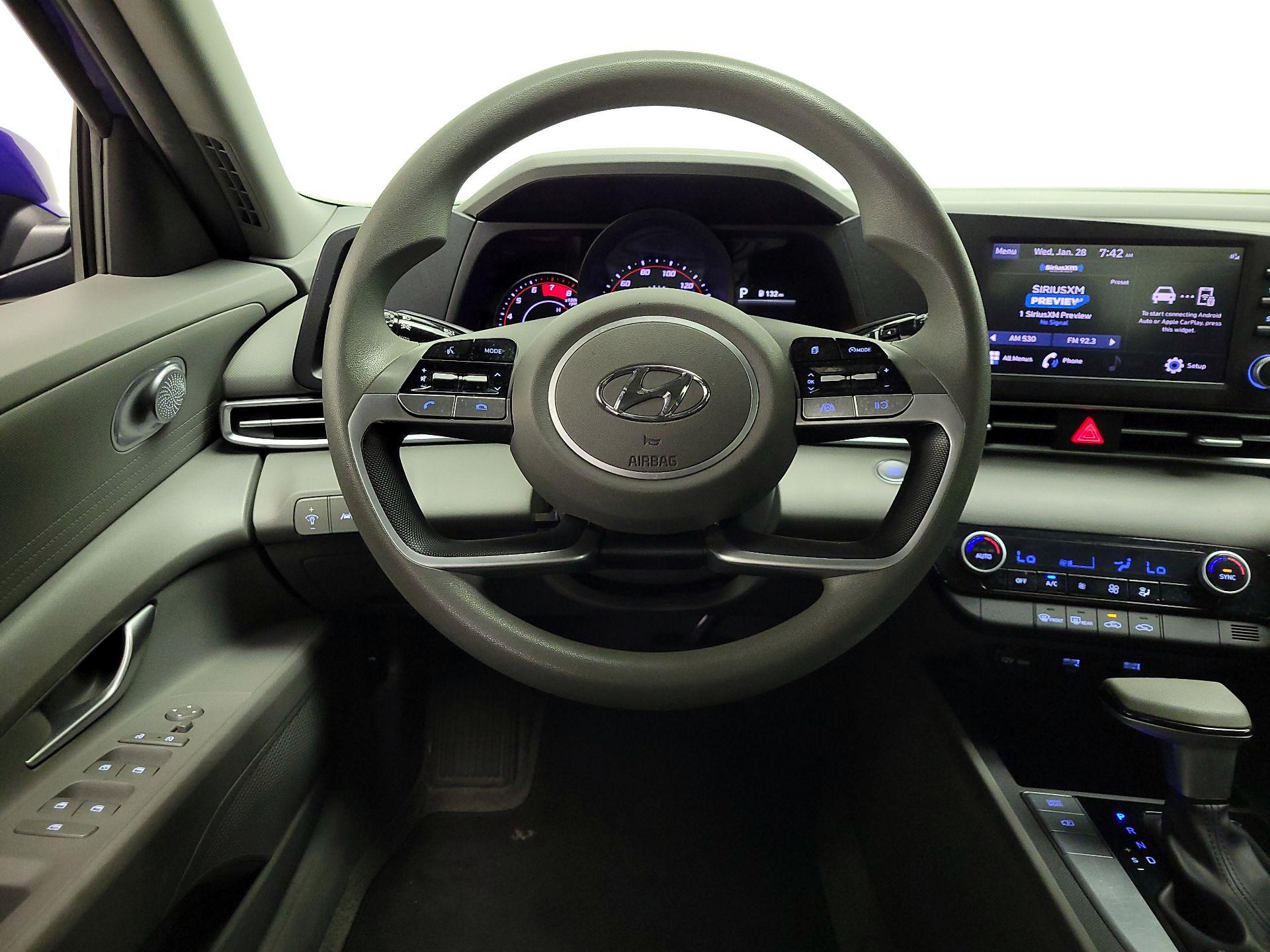 Thumbnail: 2023 Hyundai Elantra - 10