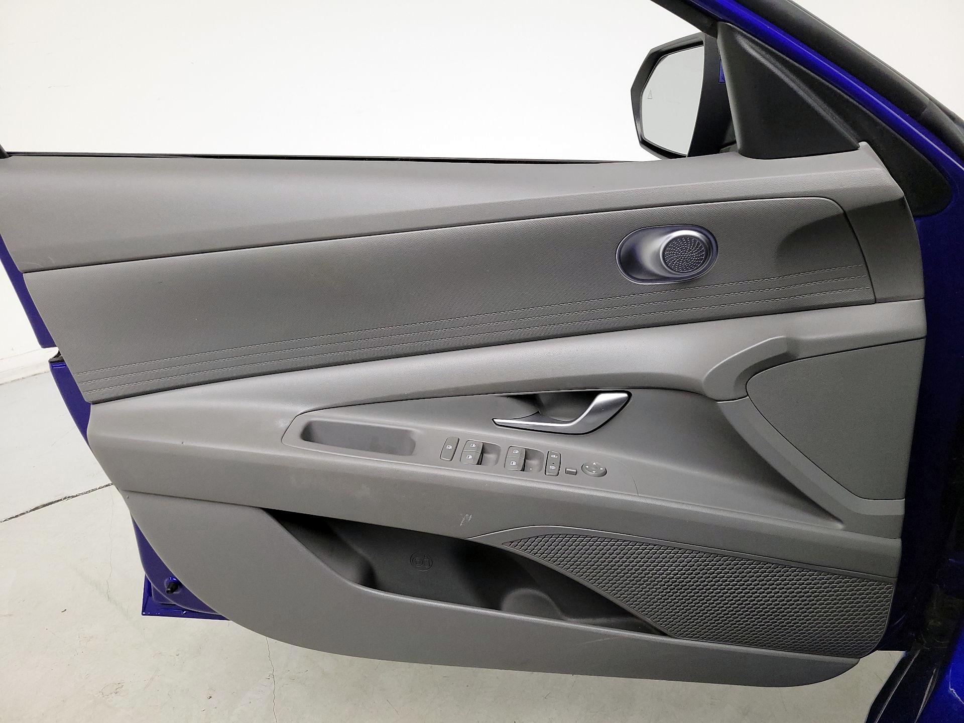 Thumbnail: 2023 Hyundai Elantra - 12