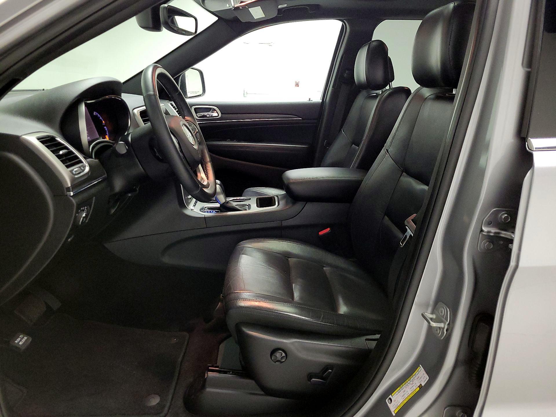 Thumbnail: 2018 Jeep Grand Cherokee - 11