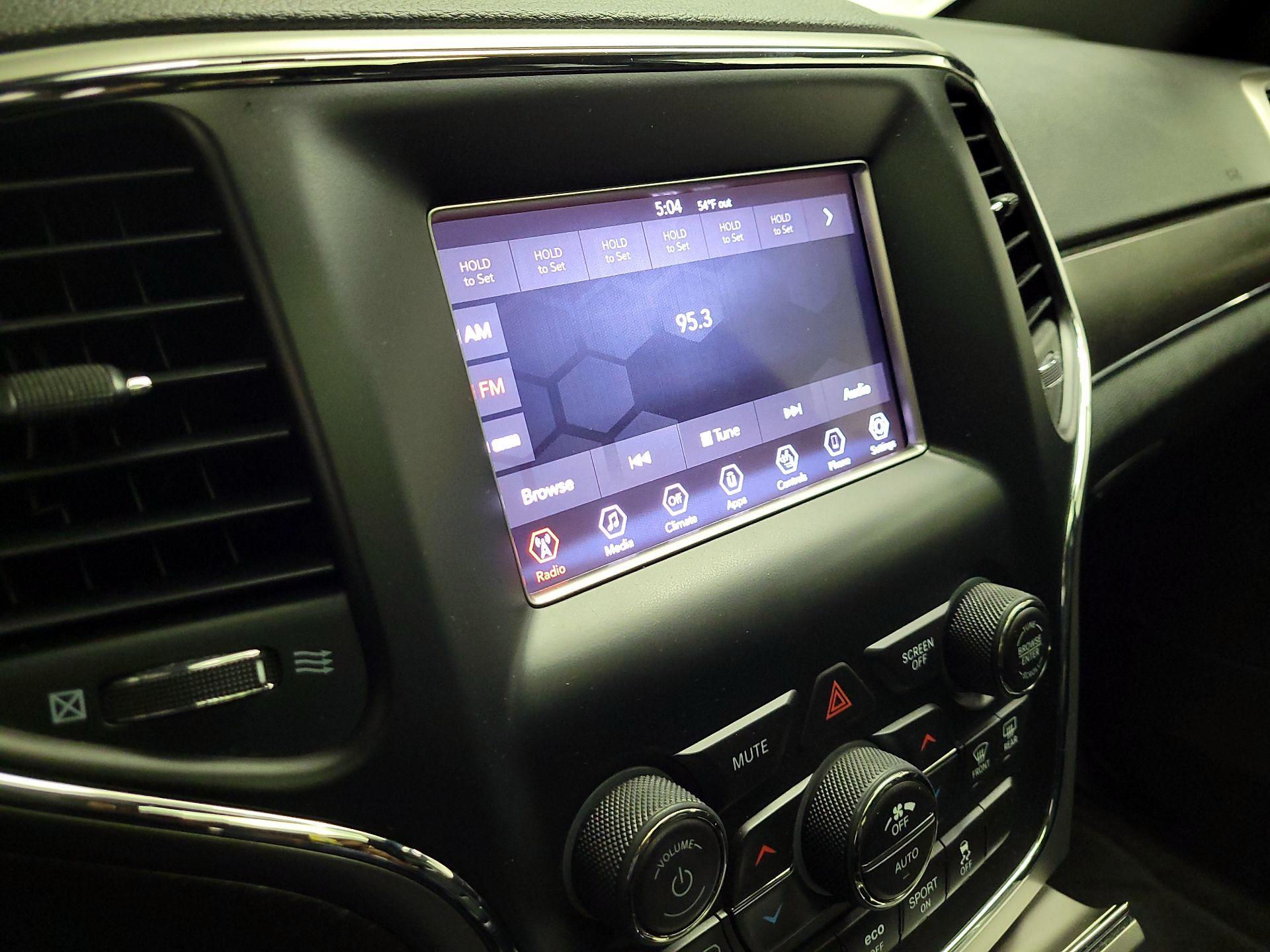 Thumbnail: 2018 Jeep Grand Cherokee - 15