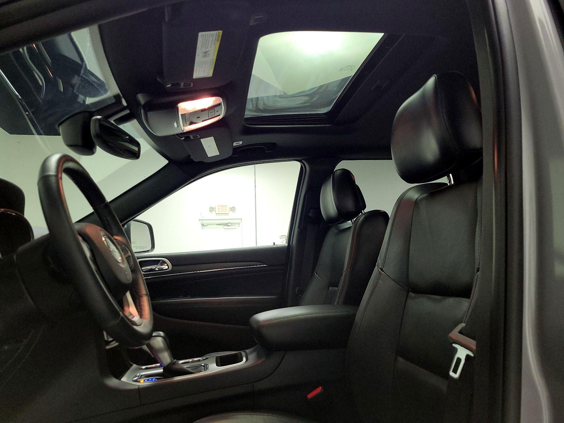 Thumbnail: 2018 Jeep Grand Cherokee - 19