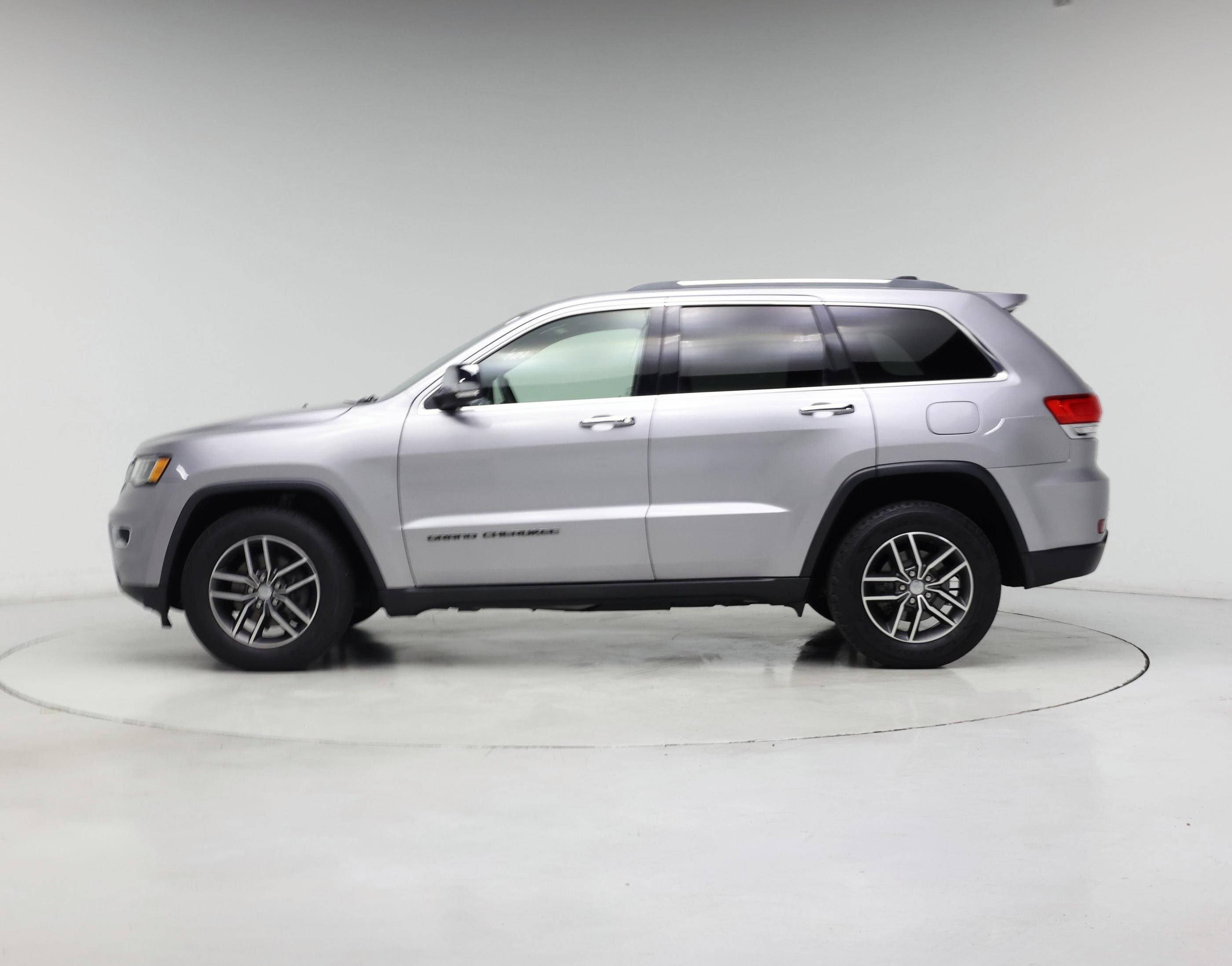 Thumbnail: 2018 Jeep Grand Cherokee - 3