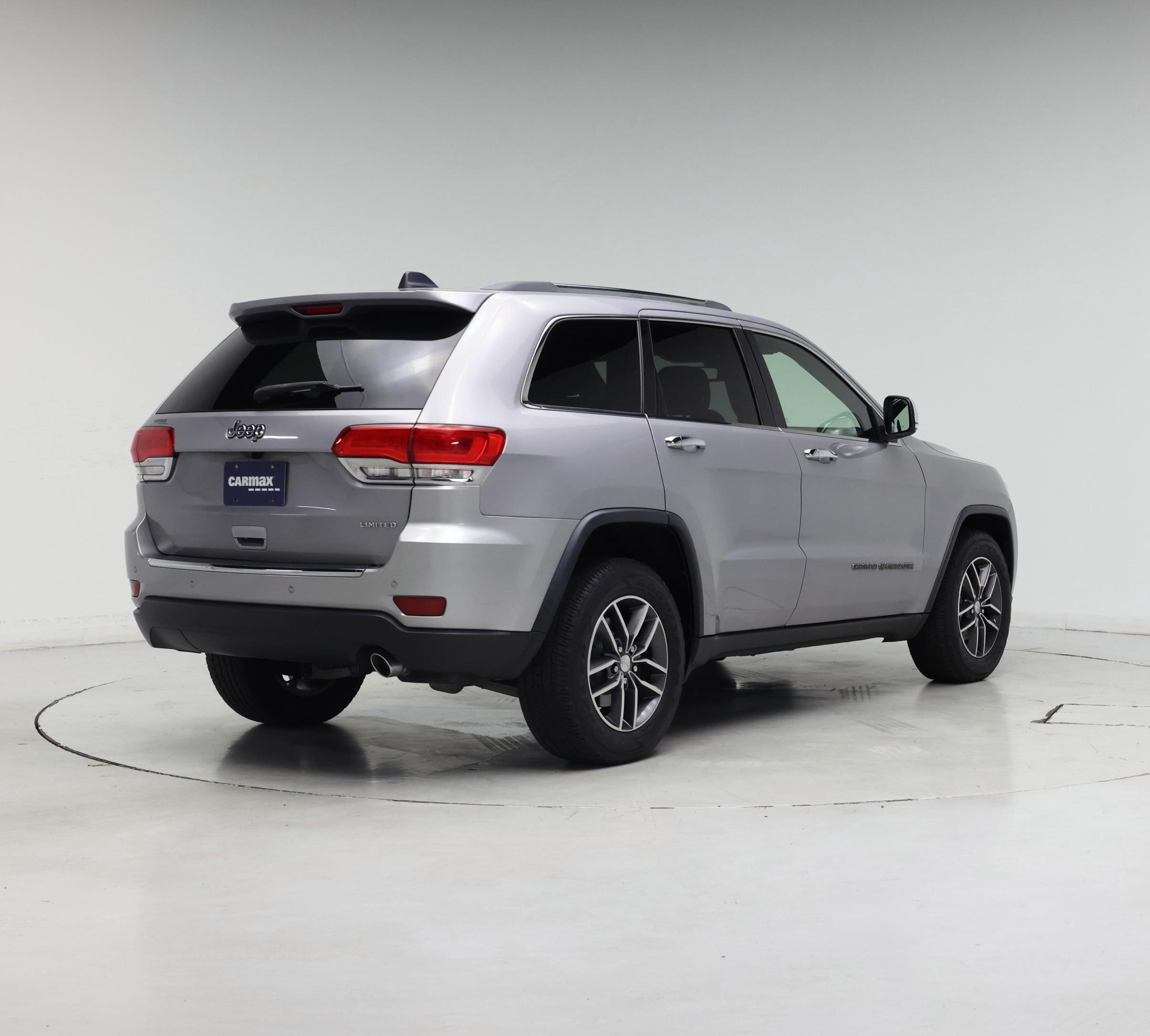 Thumbnail: 2018 Jeep Grand Cherokee - 8