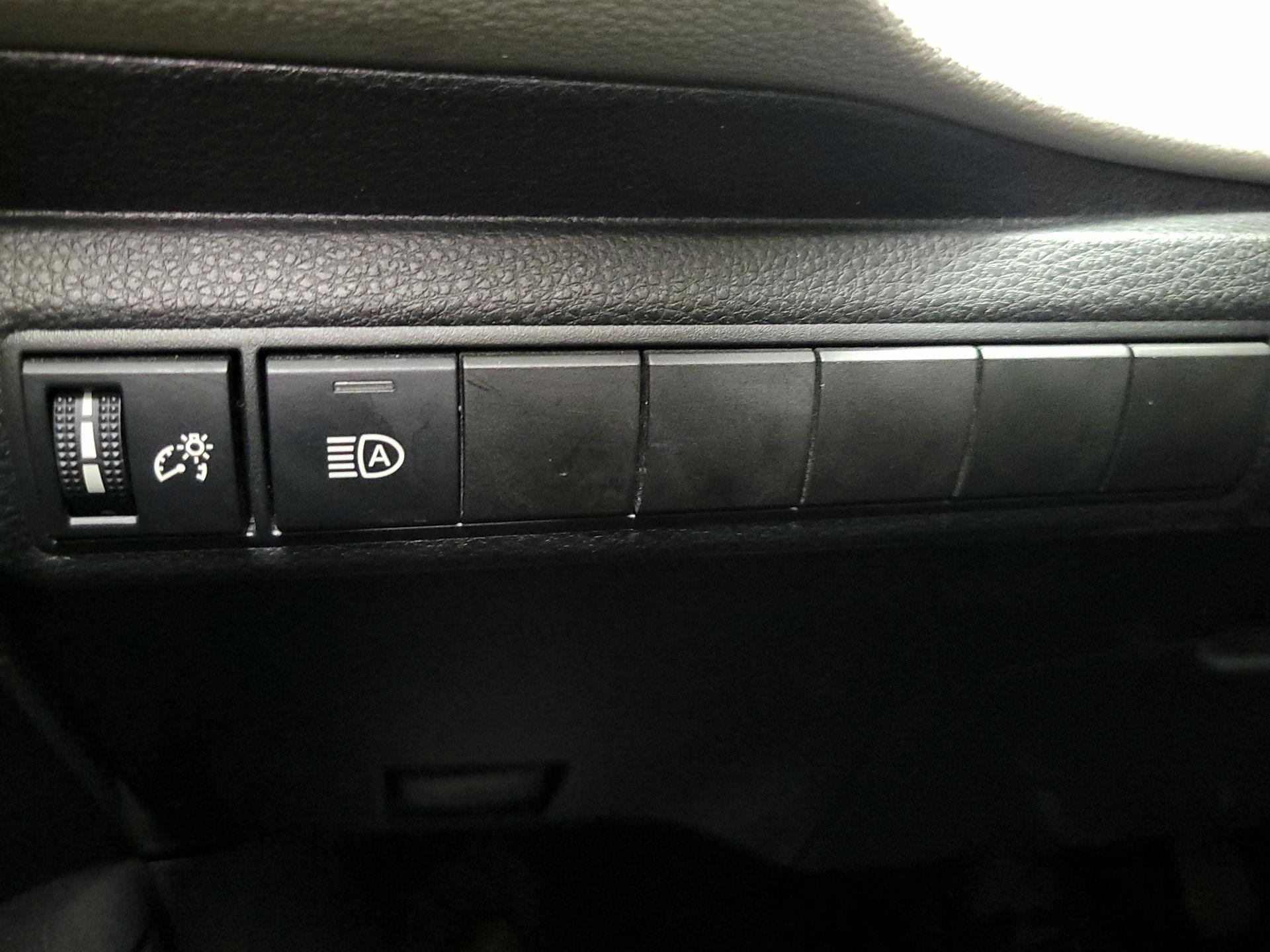 Thumbnail: 2024 Toyota Corolla - 13