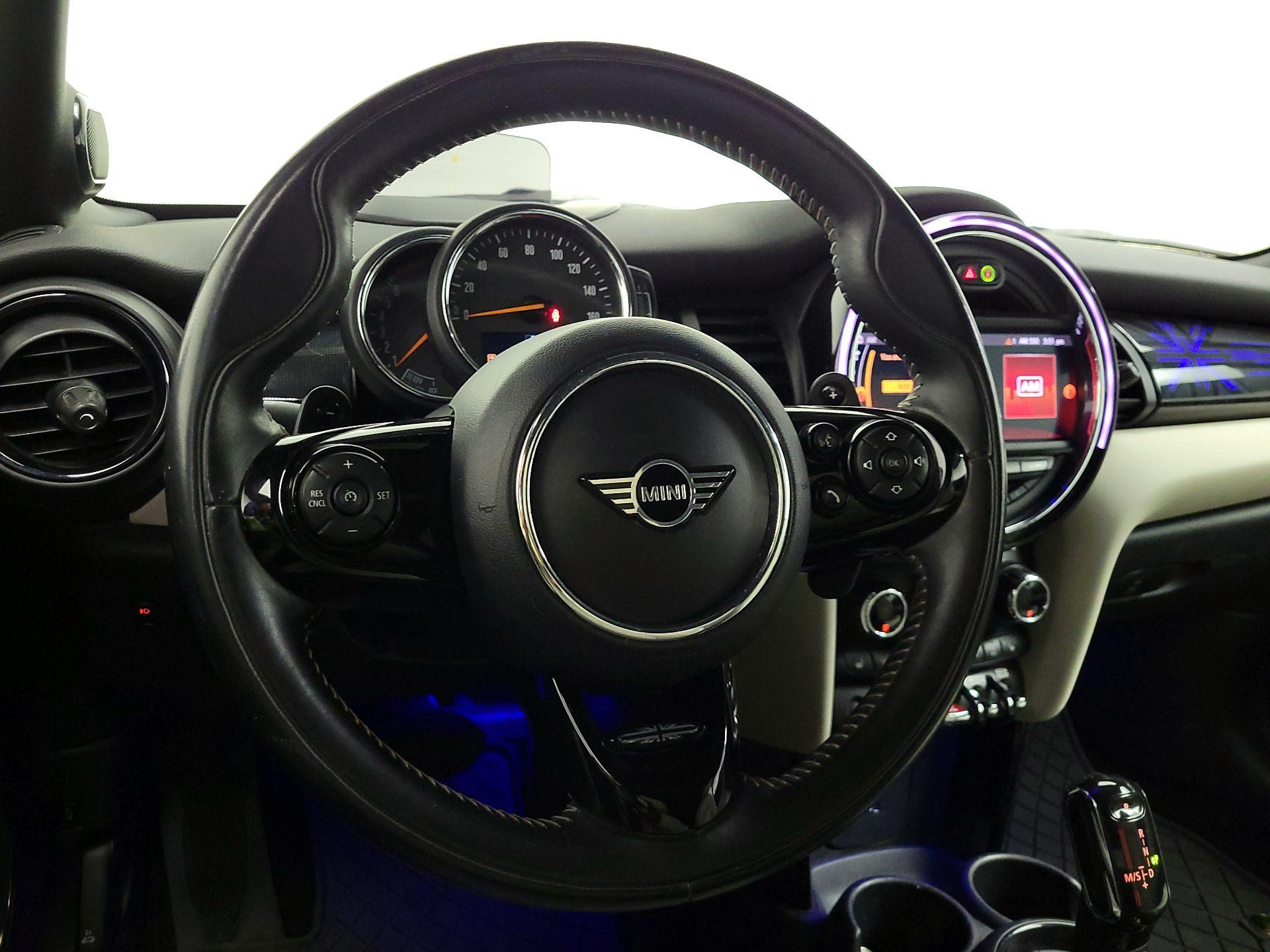 Thumbnail: 2020 MINI Cooper - 10