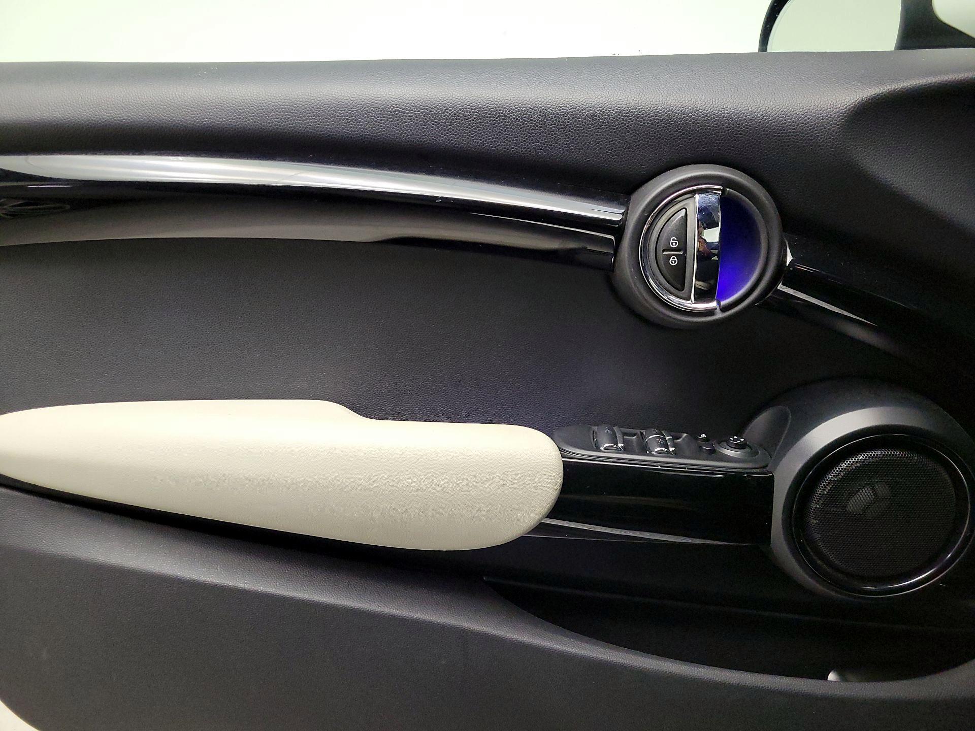 Thumbnail: 2020 MINI Cooper - 12