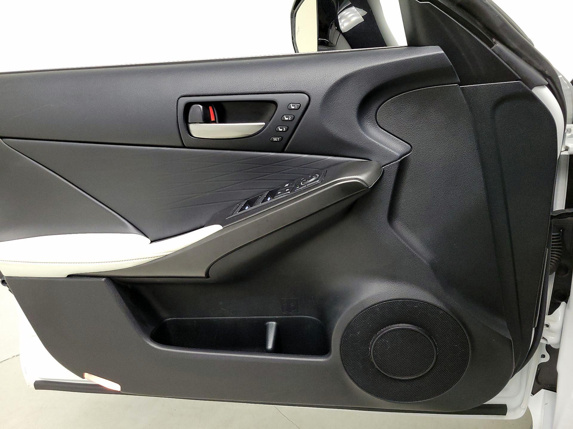 Thumbnail: 2022 Lexus IS - 12