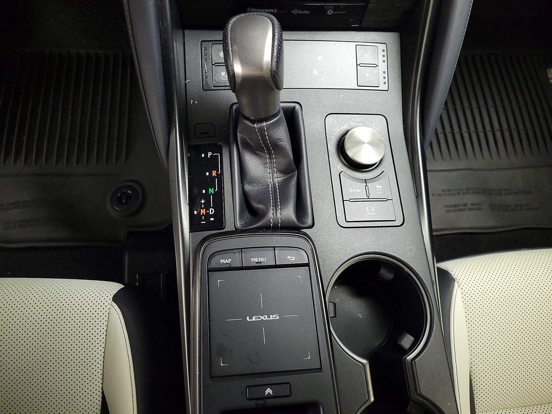 Thumbnail: 2022 Lexus IS - 18