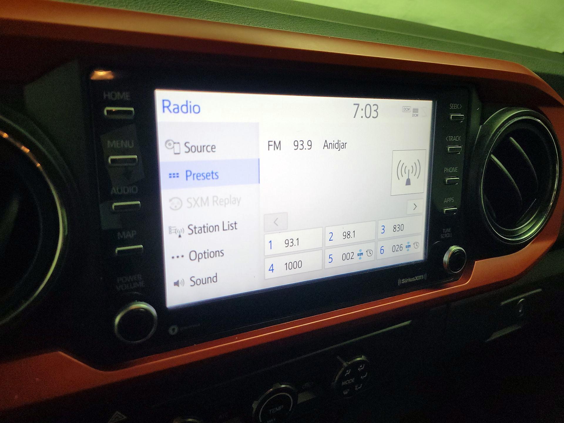 Thumbnail: 2020 Toyota Tacoma - 15