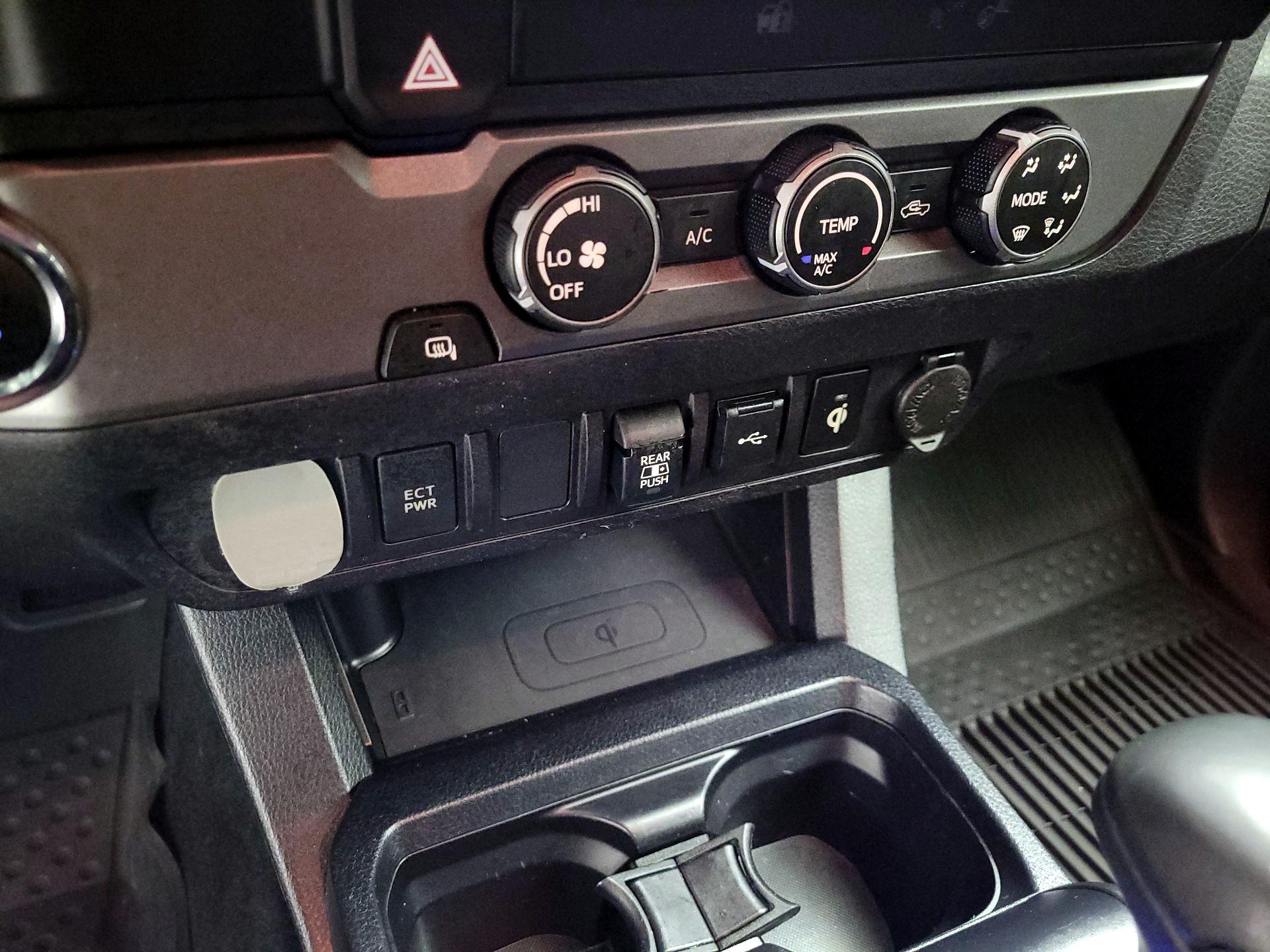 Thumbnail: 2020 Toyota Tacoma - 16