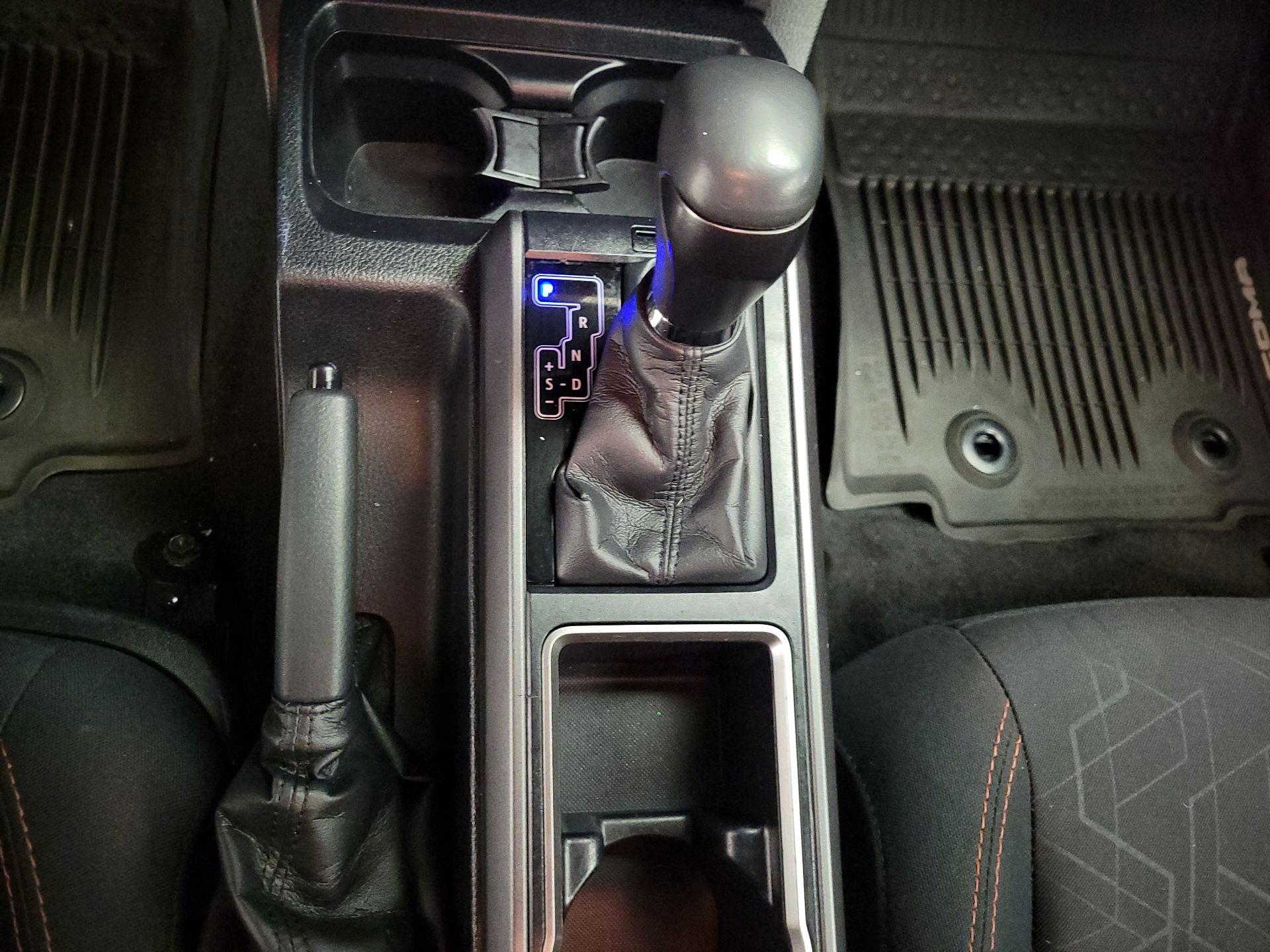 Thumbnail: 2020 Toyota Tacoma - 17