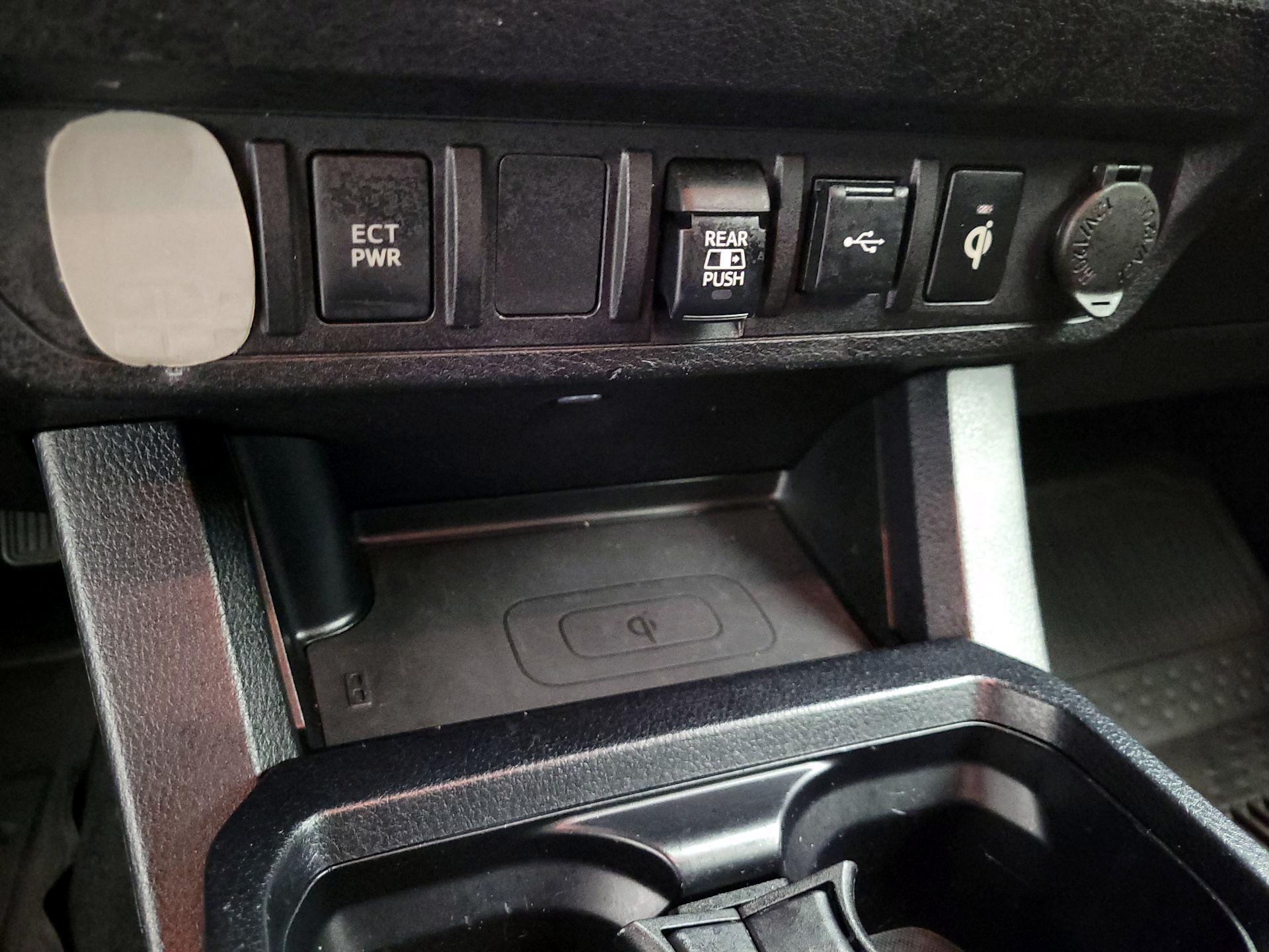 Thumbnail: 2020 Toyota Tacoma - 18