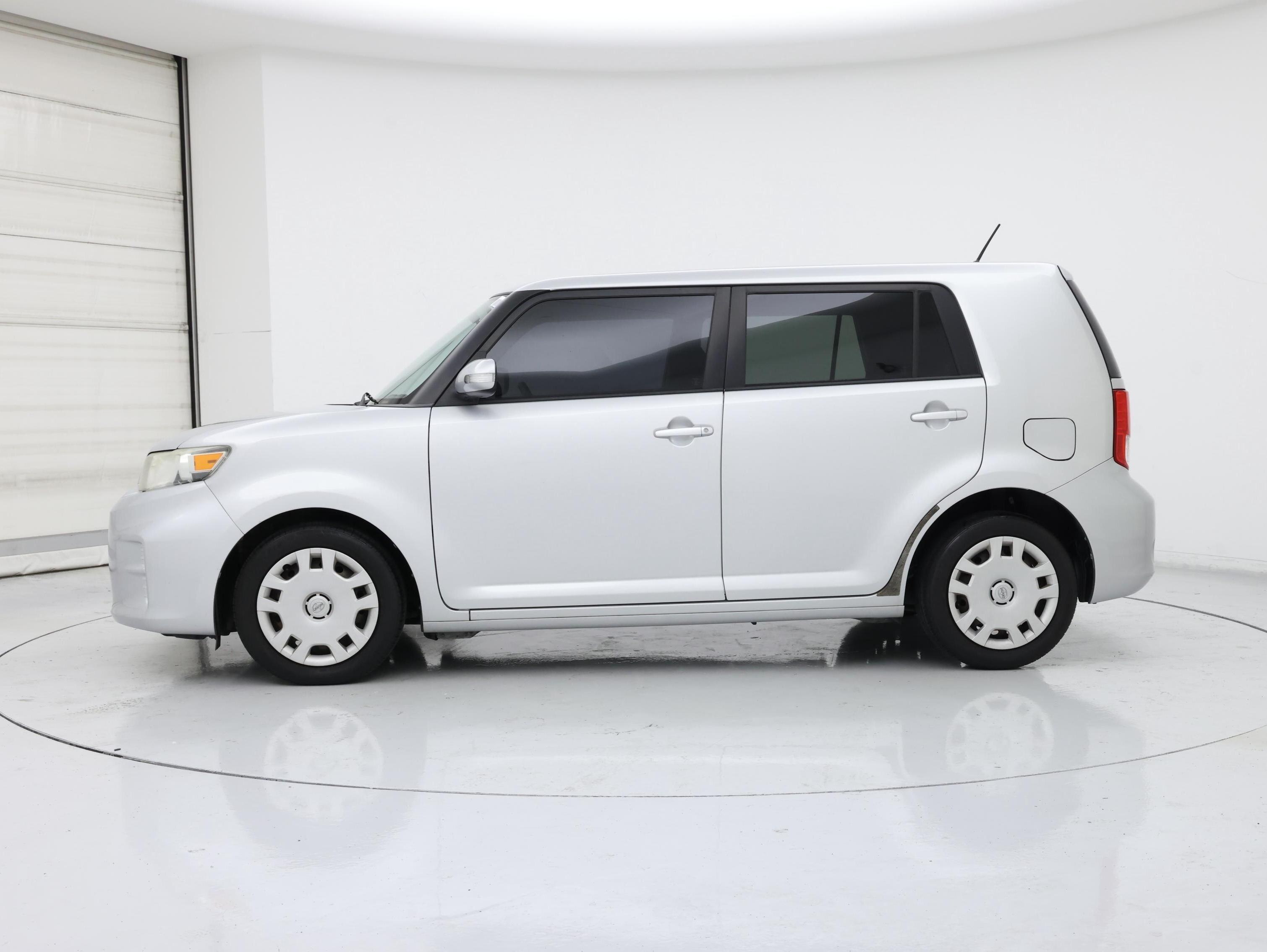 Thumbnail: 2015 Scion xB - 3