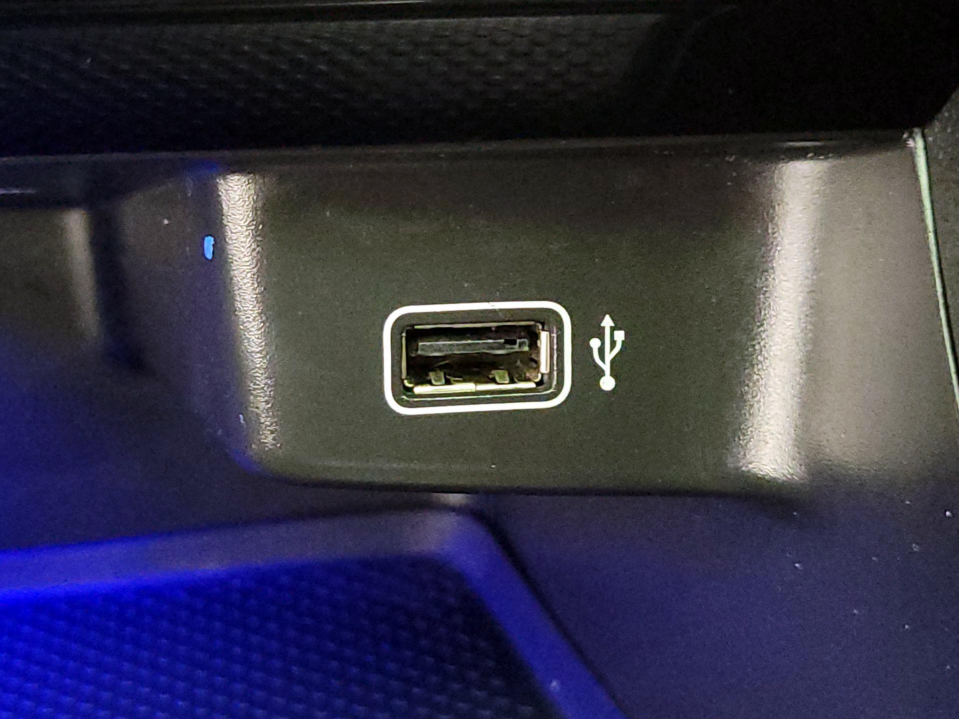 Thumbnail: 2019 Volkswagen Jetta - 18