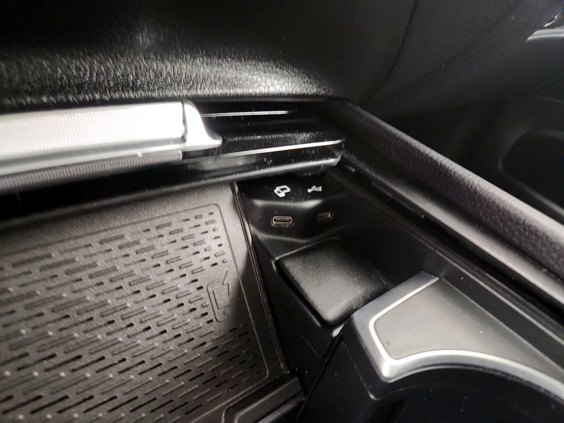 Thumbnail: 2021 Mercedes-Benz GLE - 19