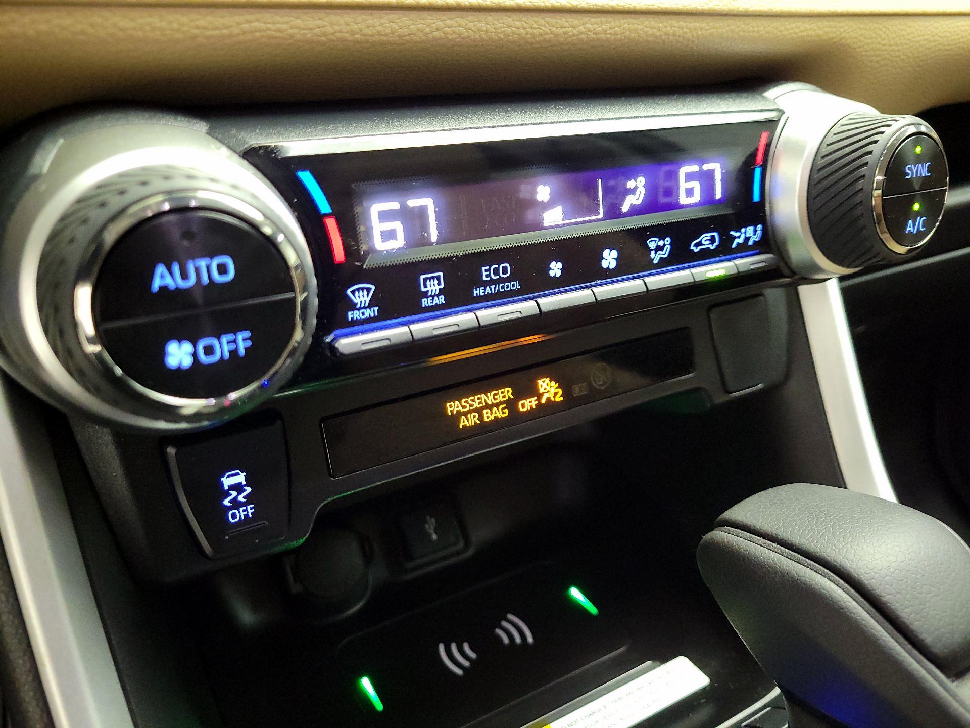 Thumbnail: 2022 Toyota RAV4 - 16