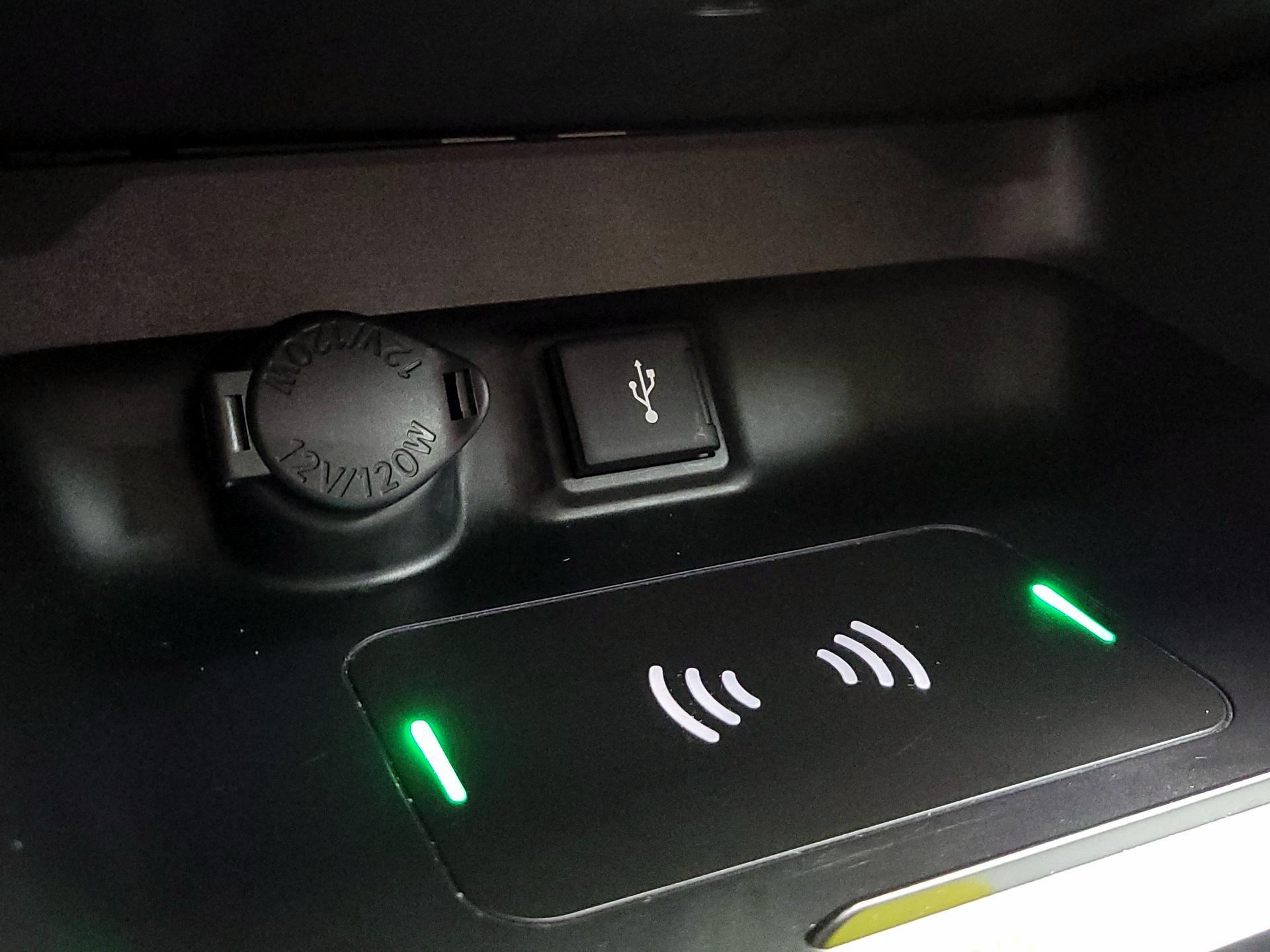 Thumbnail: 2022 Toyota RAV4 - 18