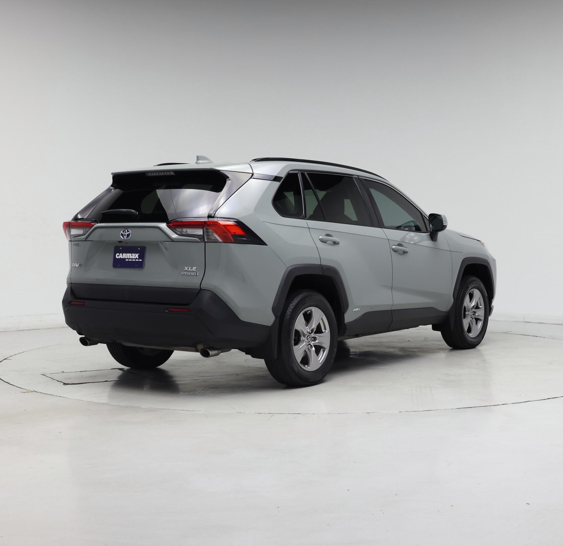 Thumbnail: 2022 Toyota RAV4 - 8