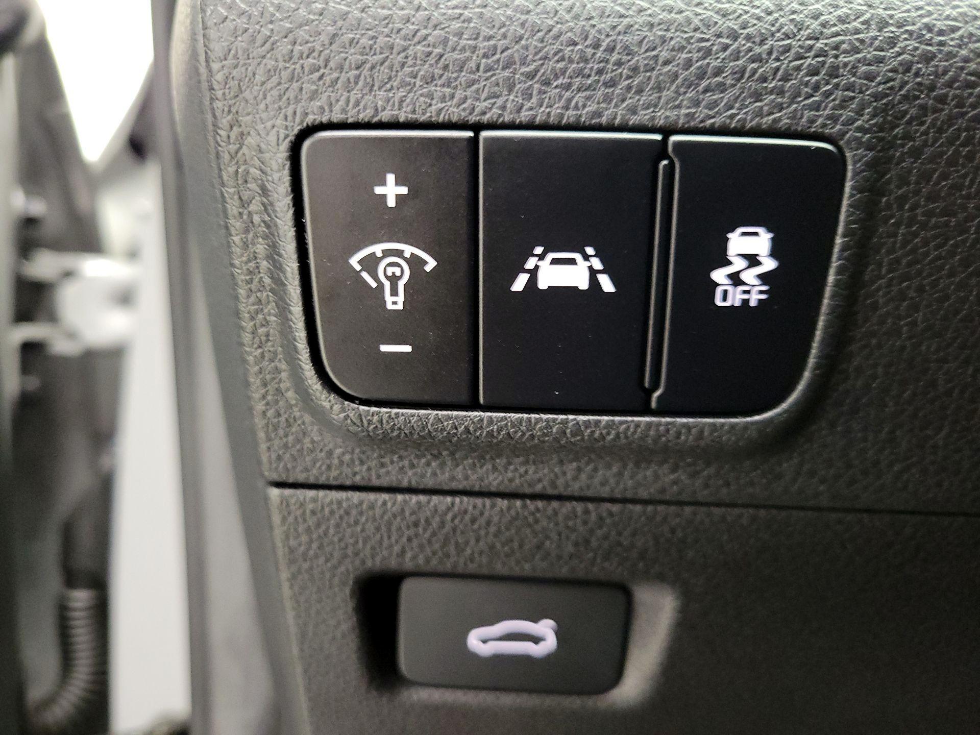 Thumbnail: 2023 Kia K5 - 12