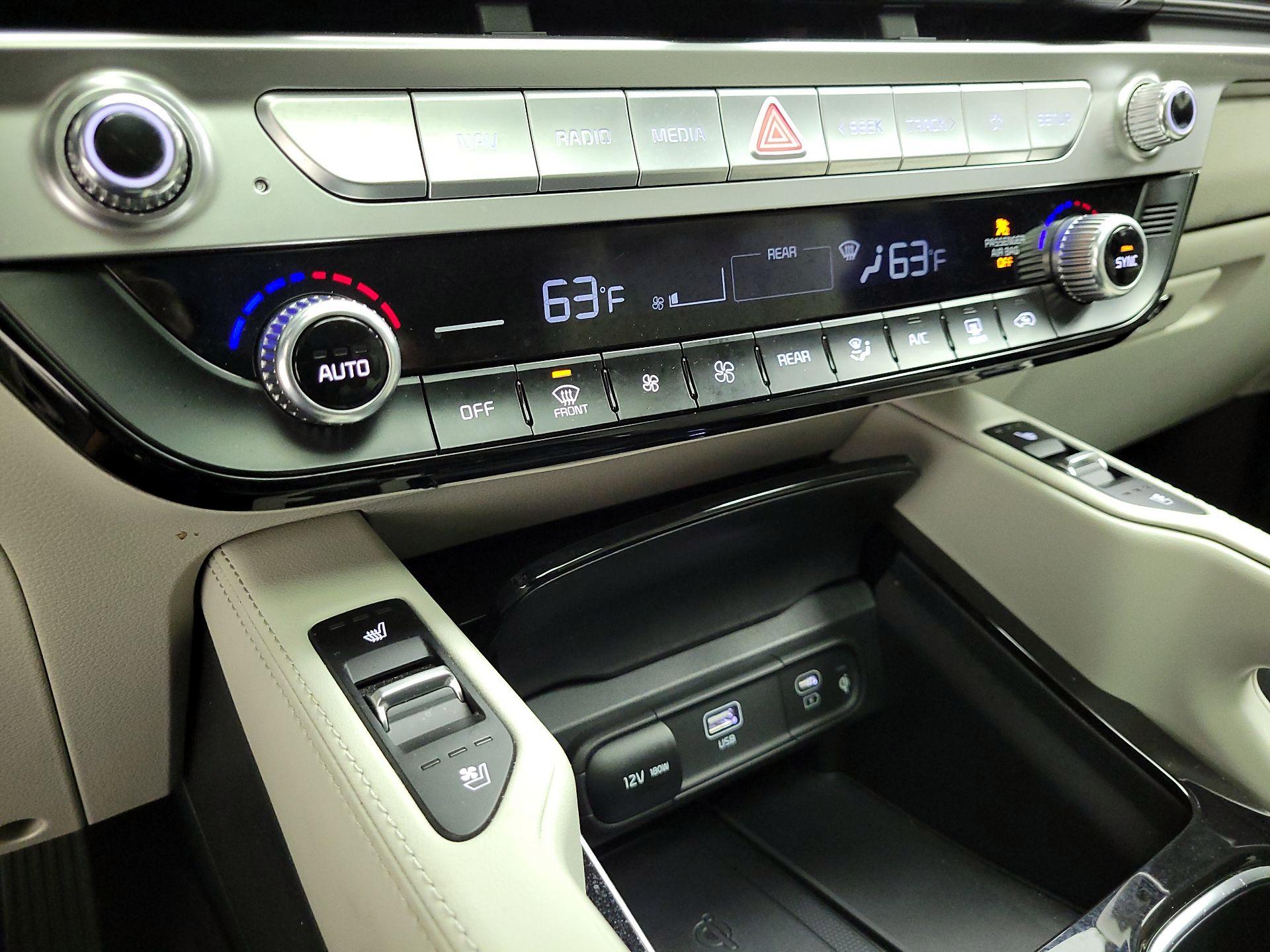 Thumbnail: 2023 Kia Telluride - 17