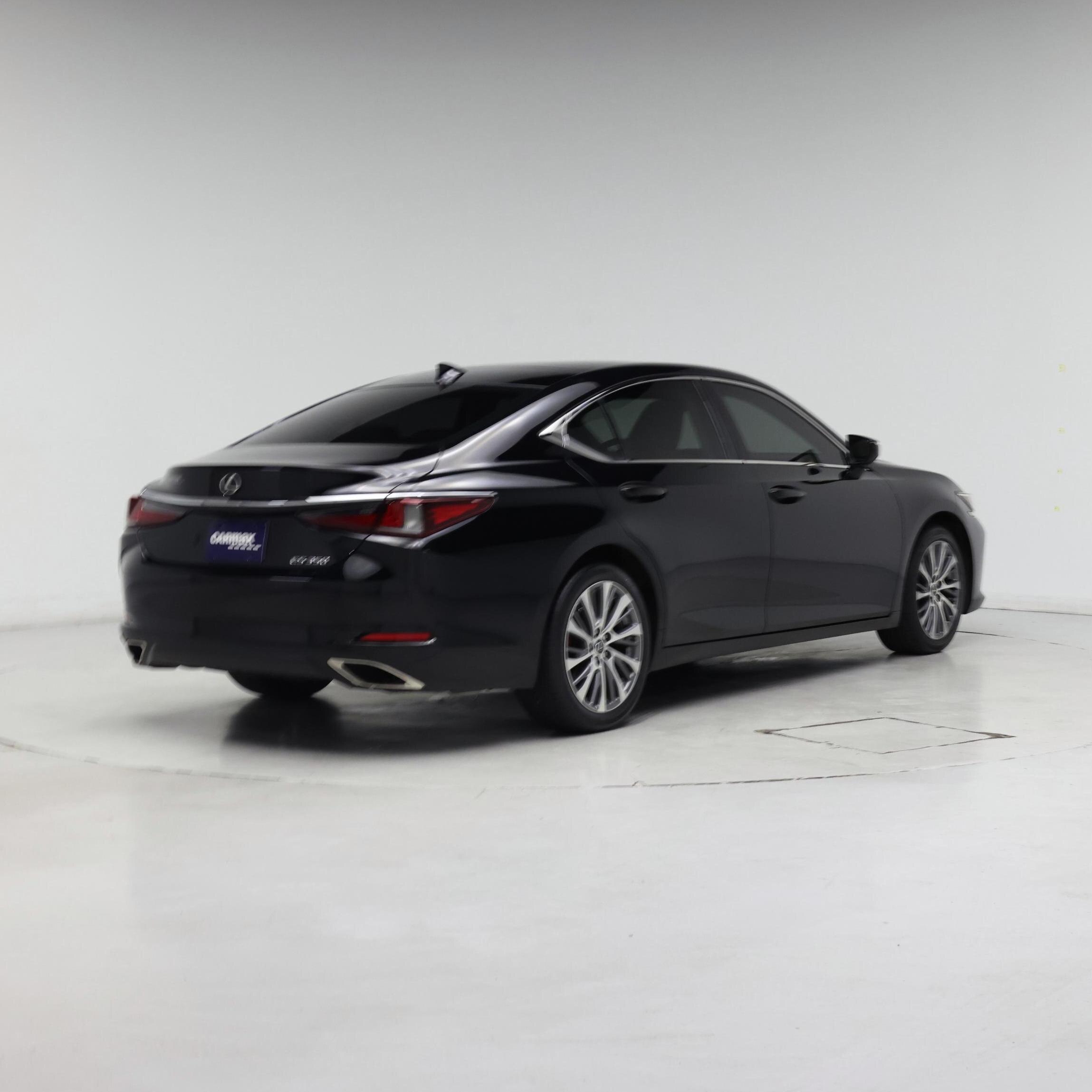 Thumbnail: 2019 Lexus ES - 8