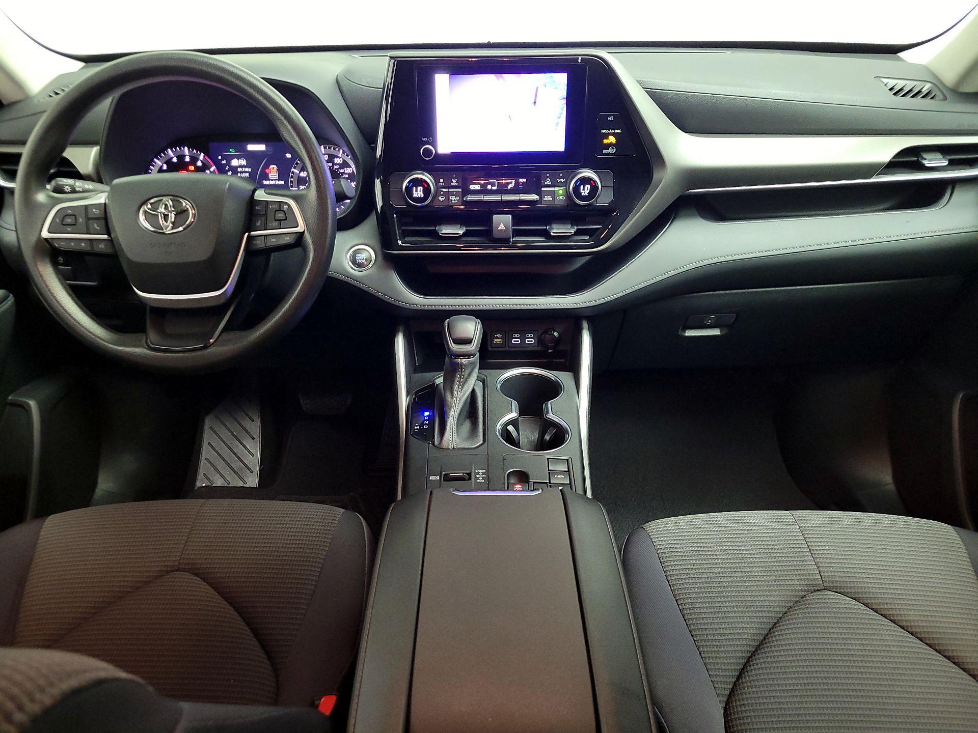 Thumbnail: 2023 Toyota Highlander - 9