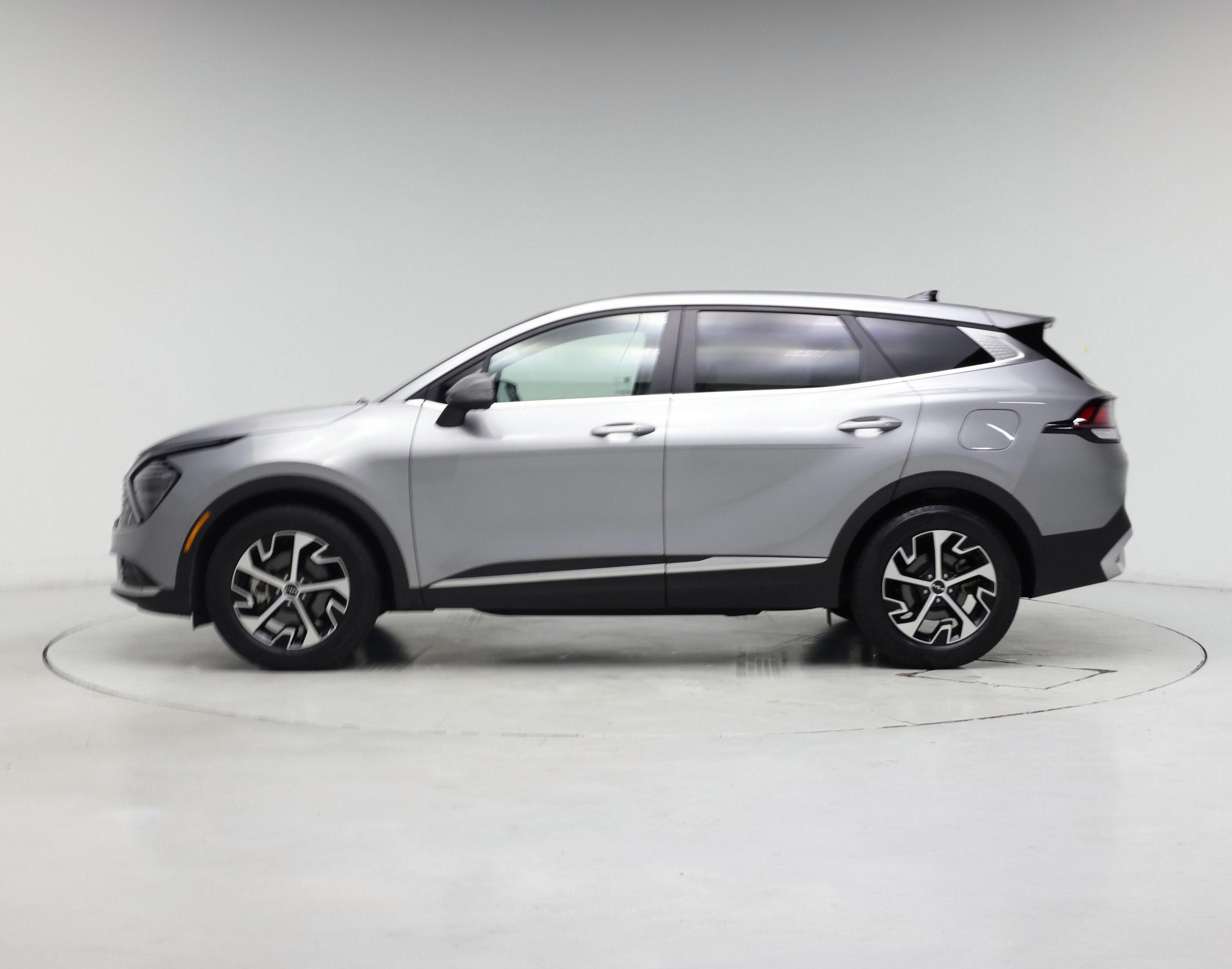 Thumbnail: 2024 Kia Sportage - 3