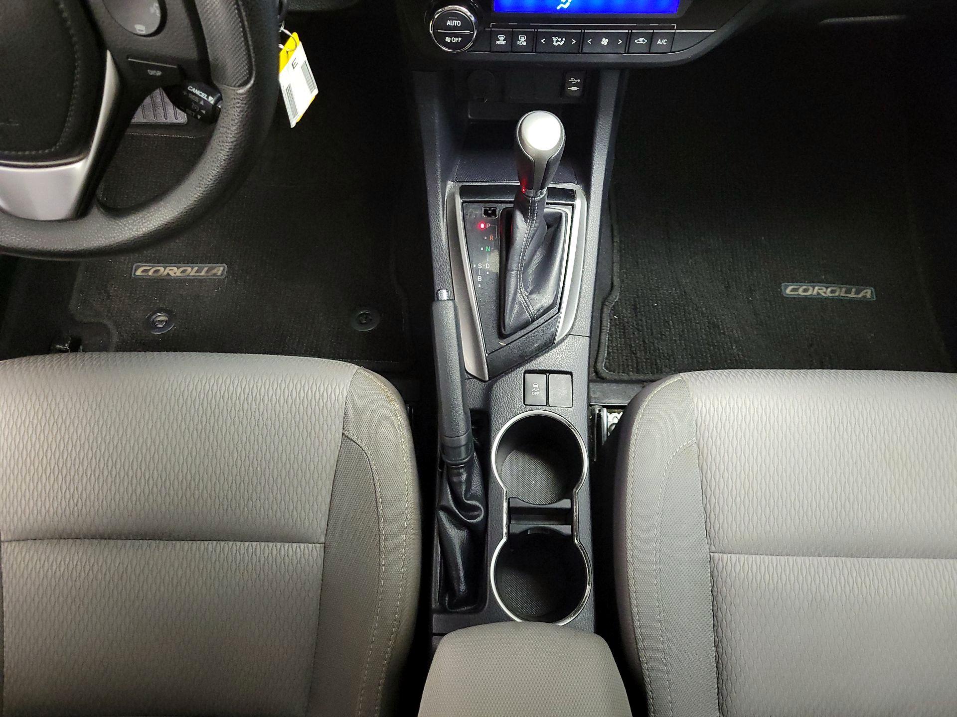 Thumbnail: 2015 Toyota Corolla - 17