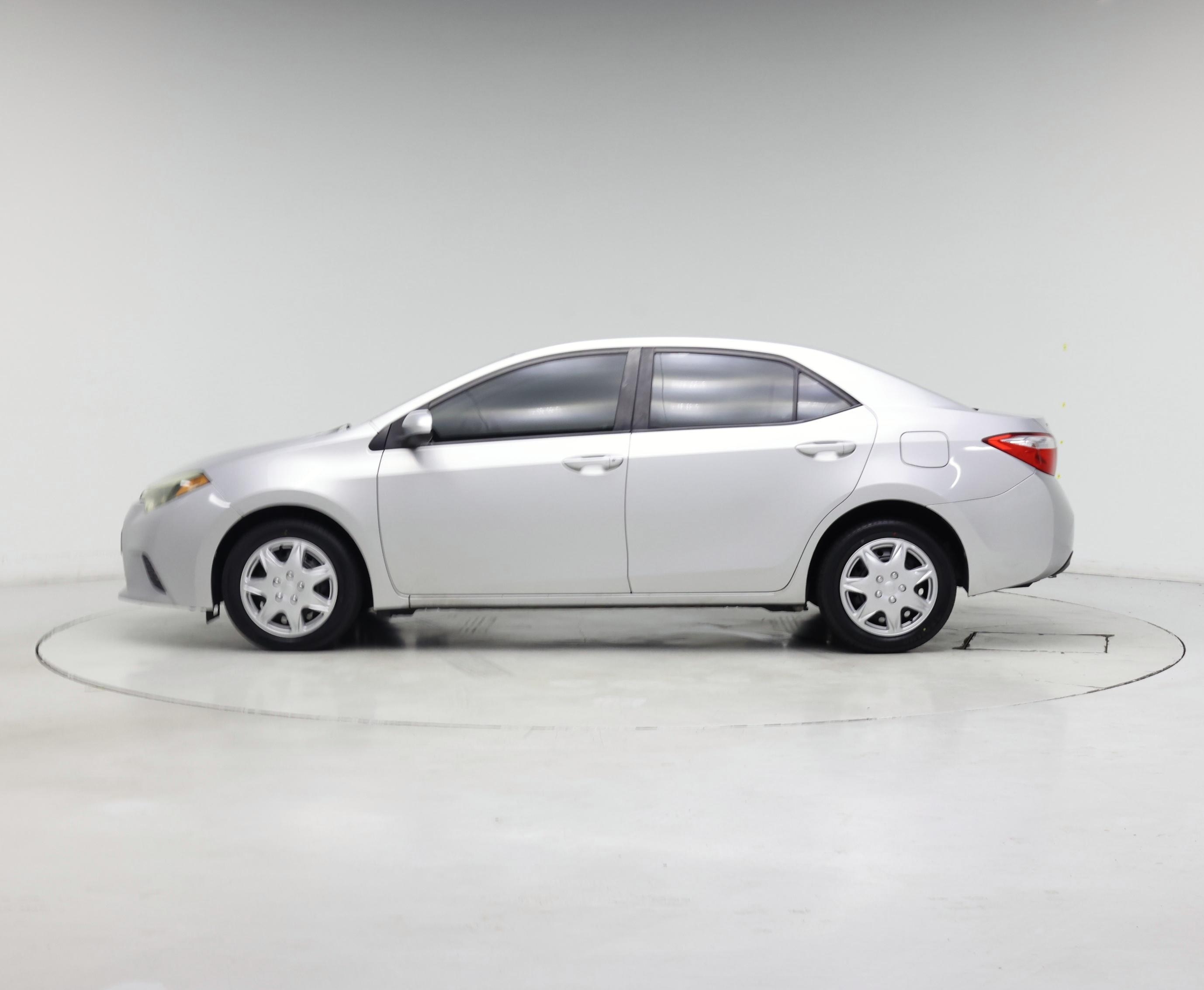 Thumbnail: 2015 Toyota Corolla - 3