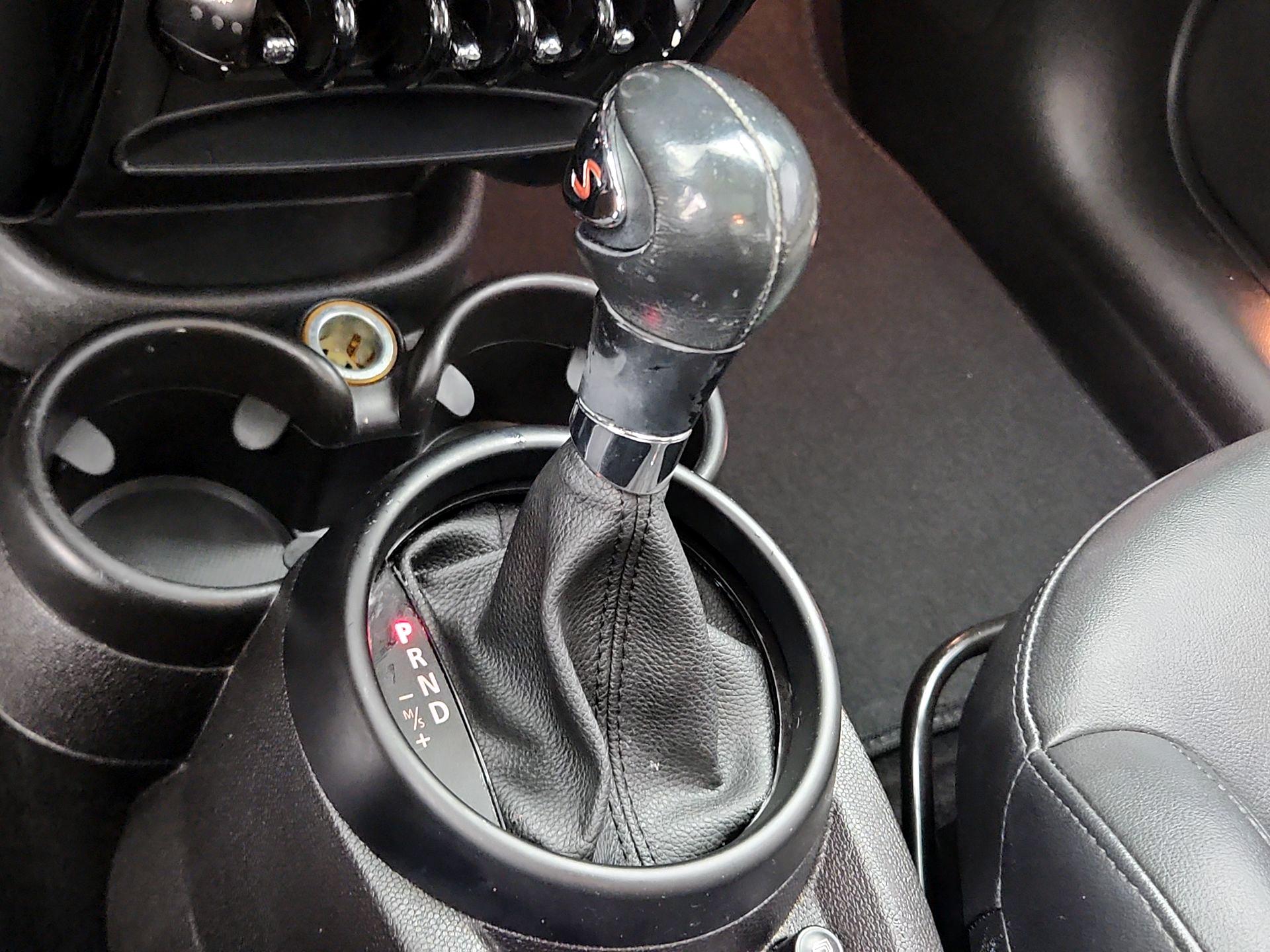 Thumbnail: 2016 MINI Cooper Countryman - 16