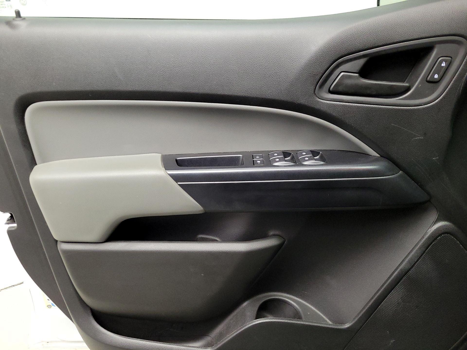 Thumbnail: 2019 Chevrolet Colorado - 12