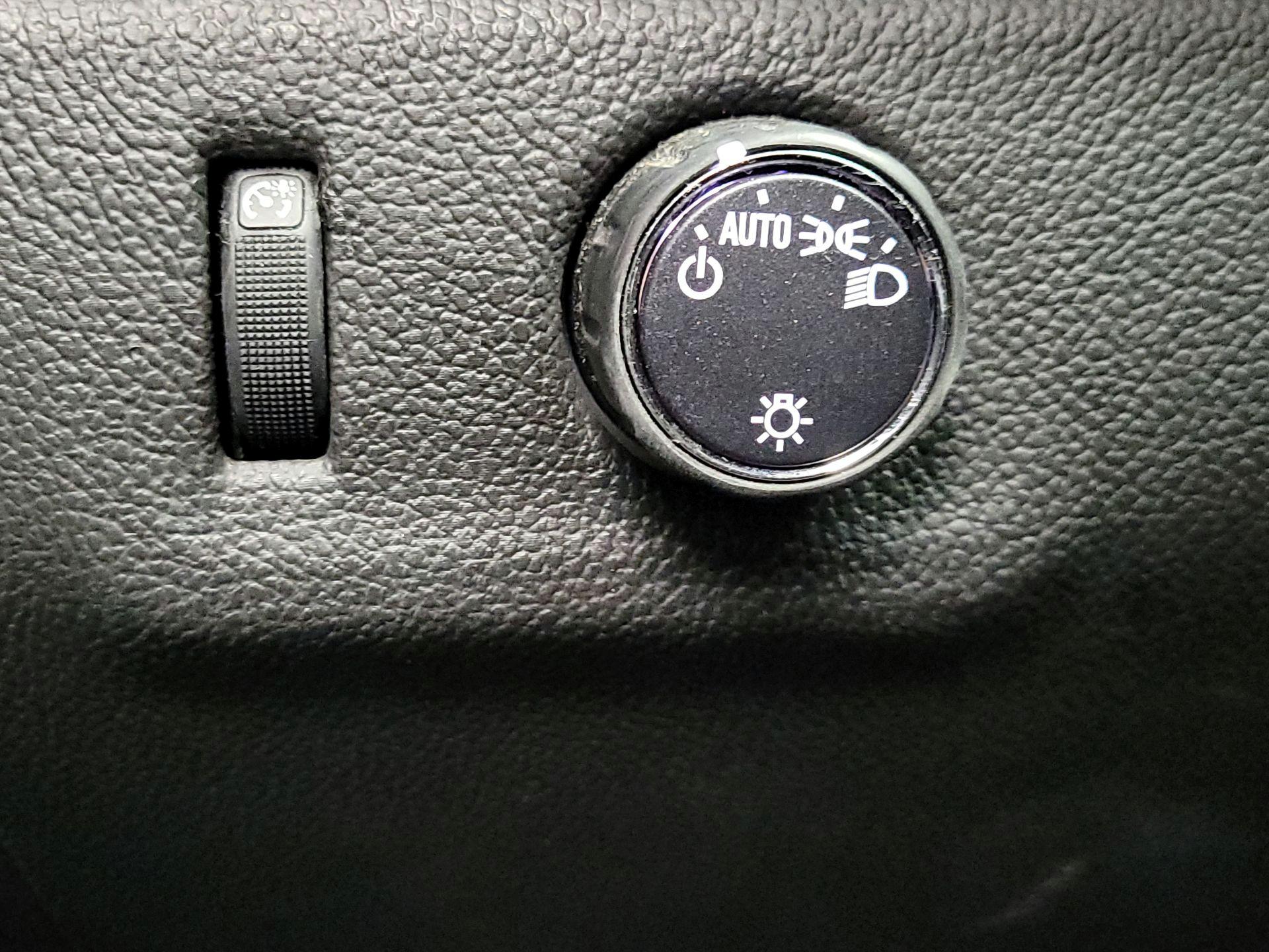 Thumbnail: 2019 Chevrolet Colorado - 13