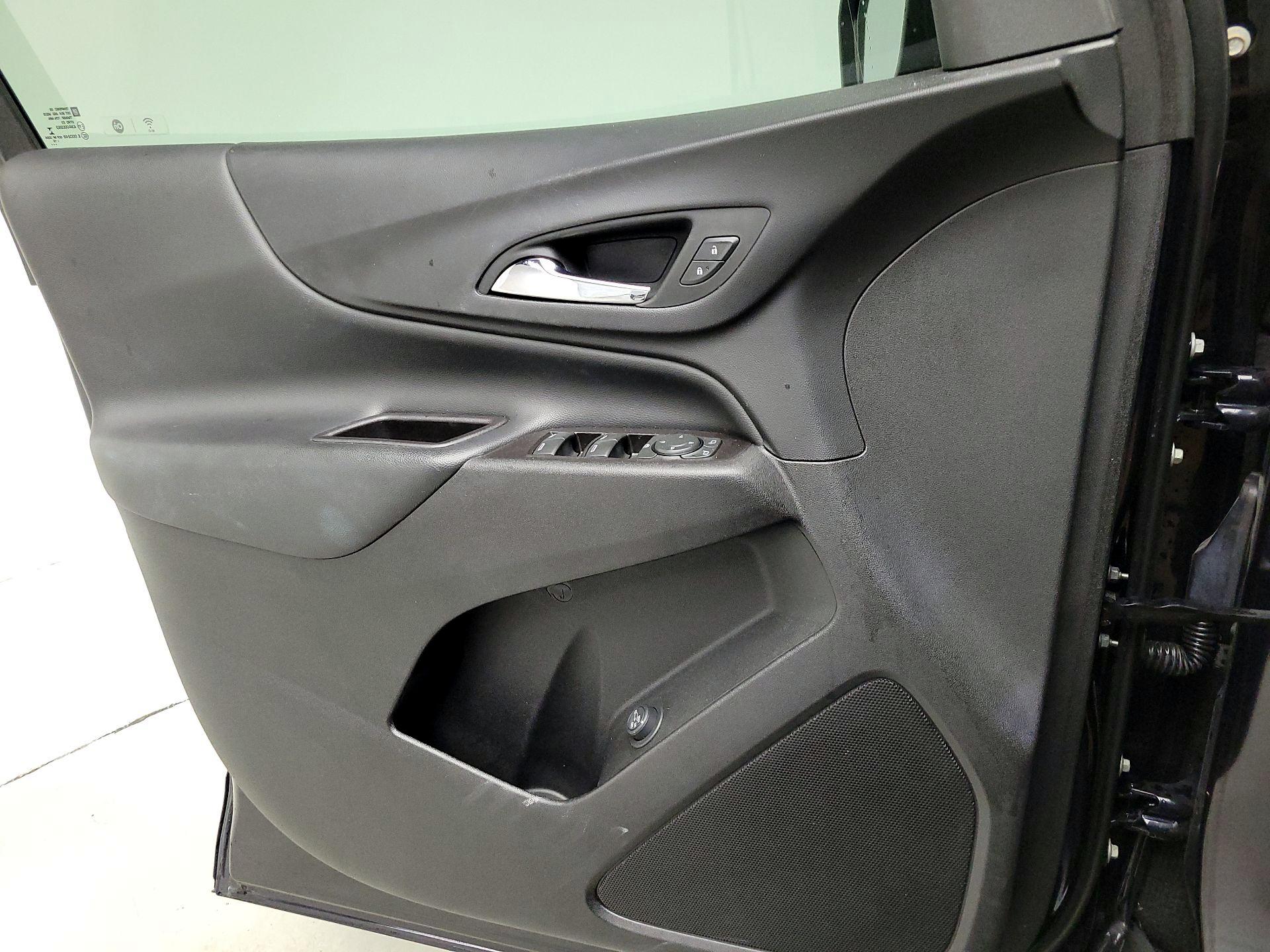 Thumbnail: 2020 Chevrolet Equinox - 12