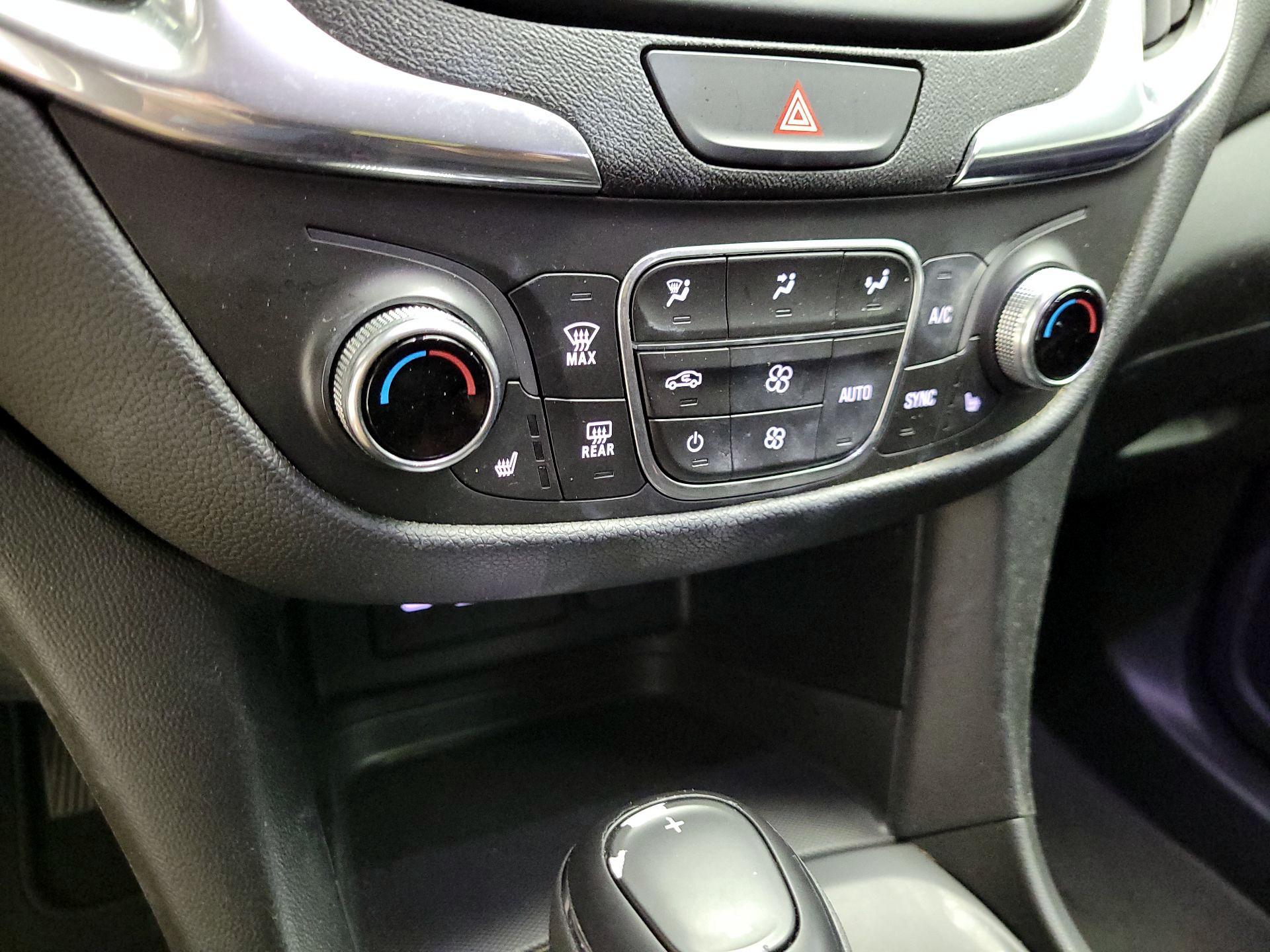 Thumbnail: 2020 Chevrolet Equinox - 17